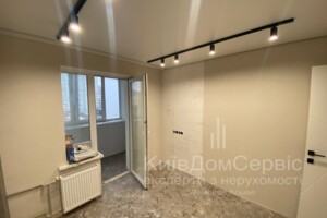 Продаж квартири, Київ, р‑н. Харківський Масив, ст.м. Харківська, Архітектора Вербицького вулиця, буд. 4