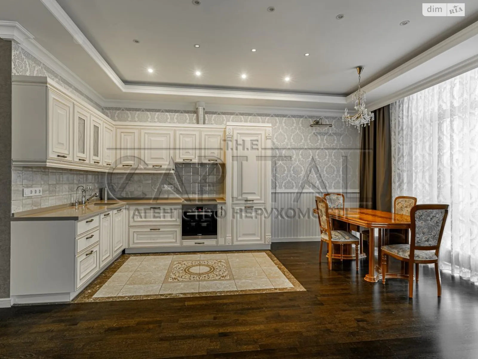 Продается 3-комнатная квартира 126 кв. м в Киеве, ул. Маккейна Джона, 7 - фото 1