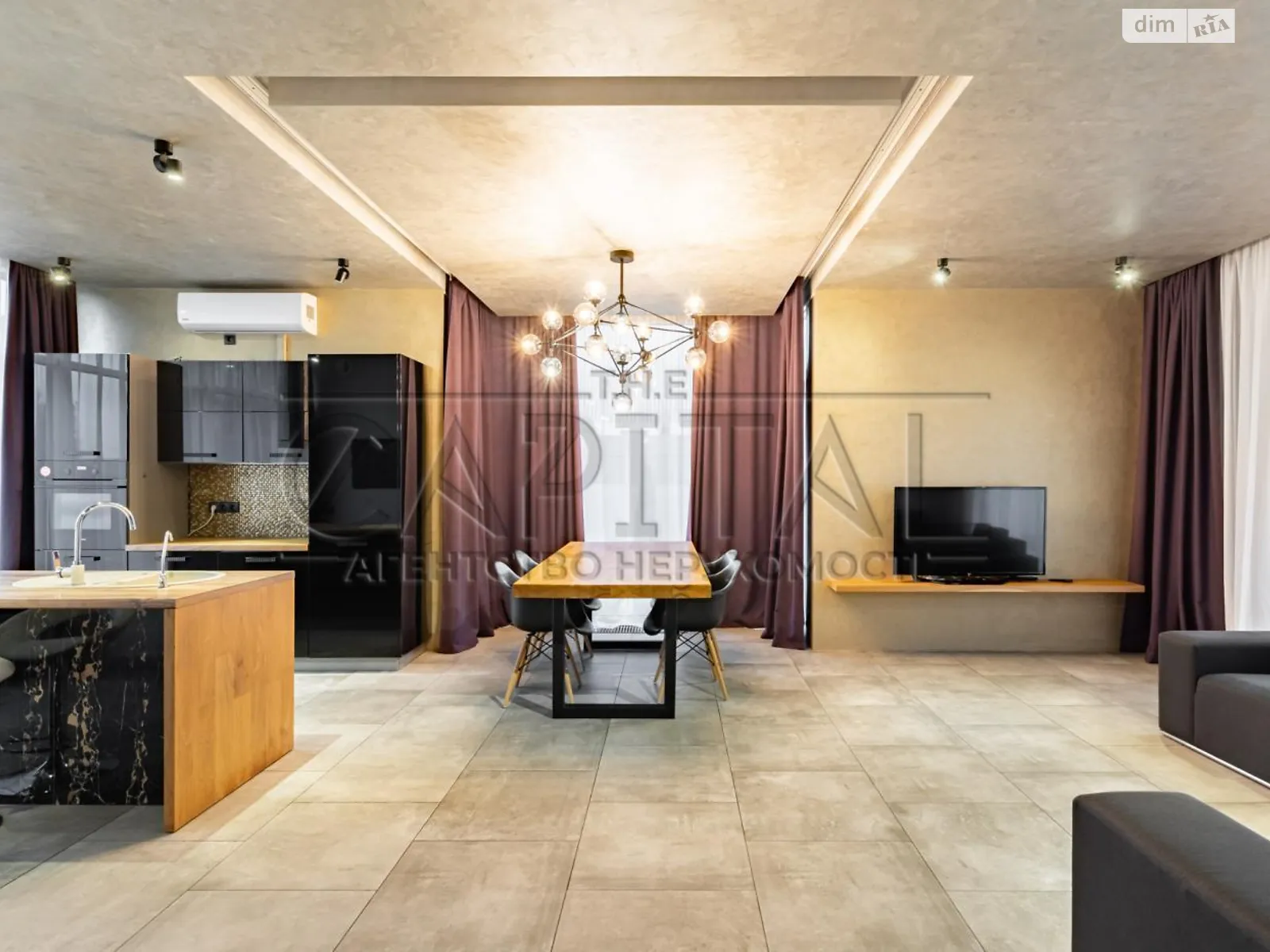 Продается дом на 2 этажа 140 кв. м с камином, цена: 265000 $ - фото 1