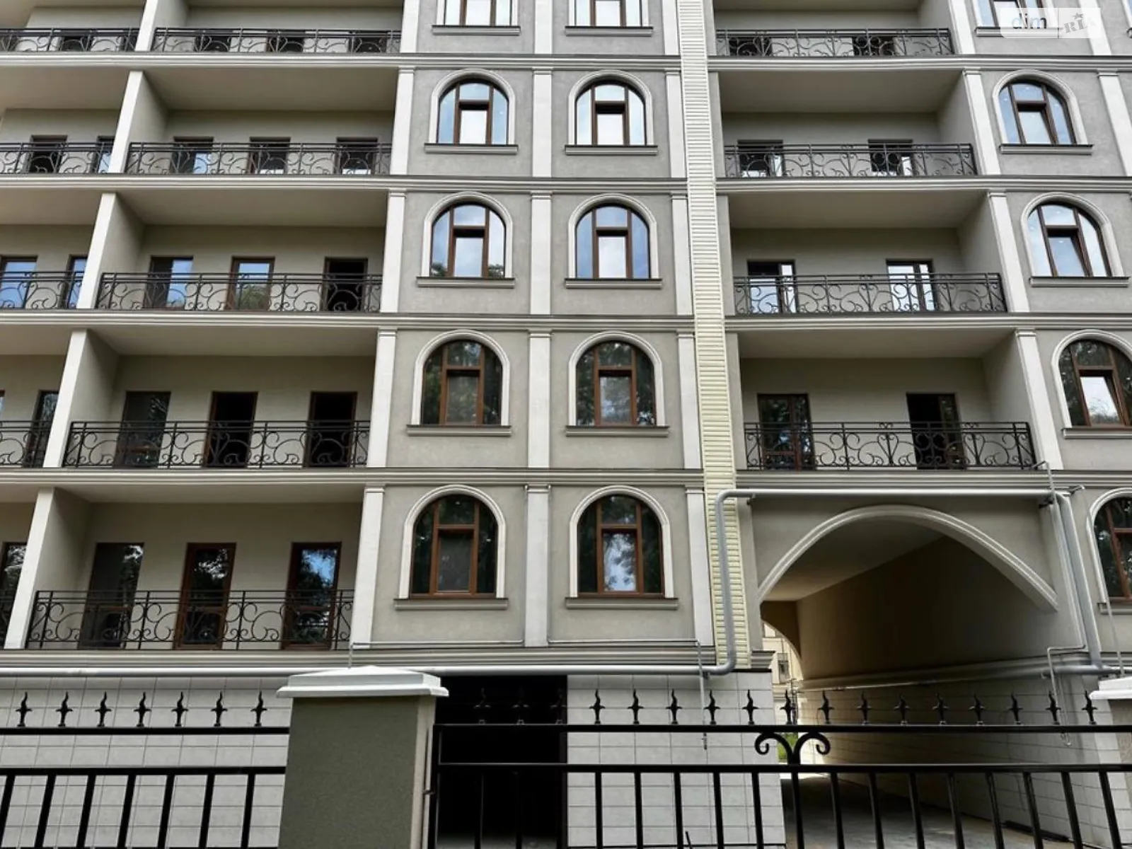 Продается 1-комнатная квартира 47 кв. м в Одессе, ул. 11-я Линия Дачи Ковалевского, 91 - фото 1
