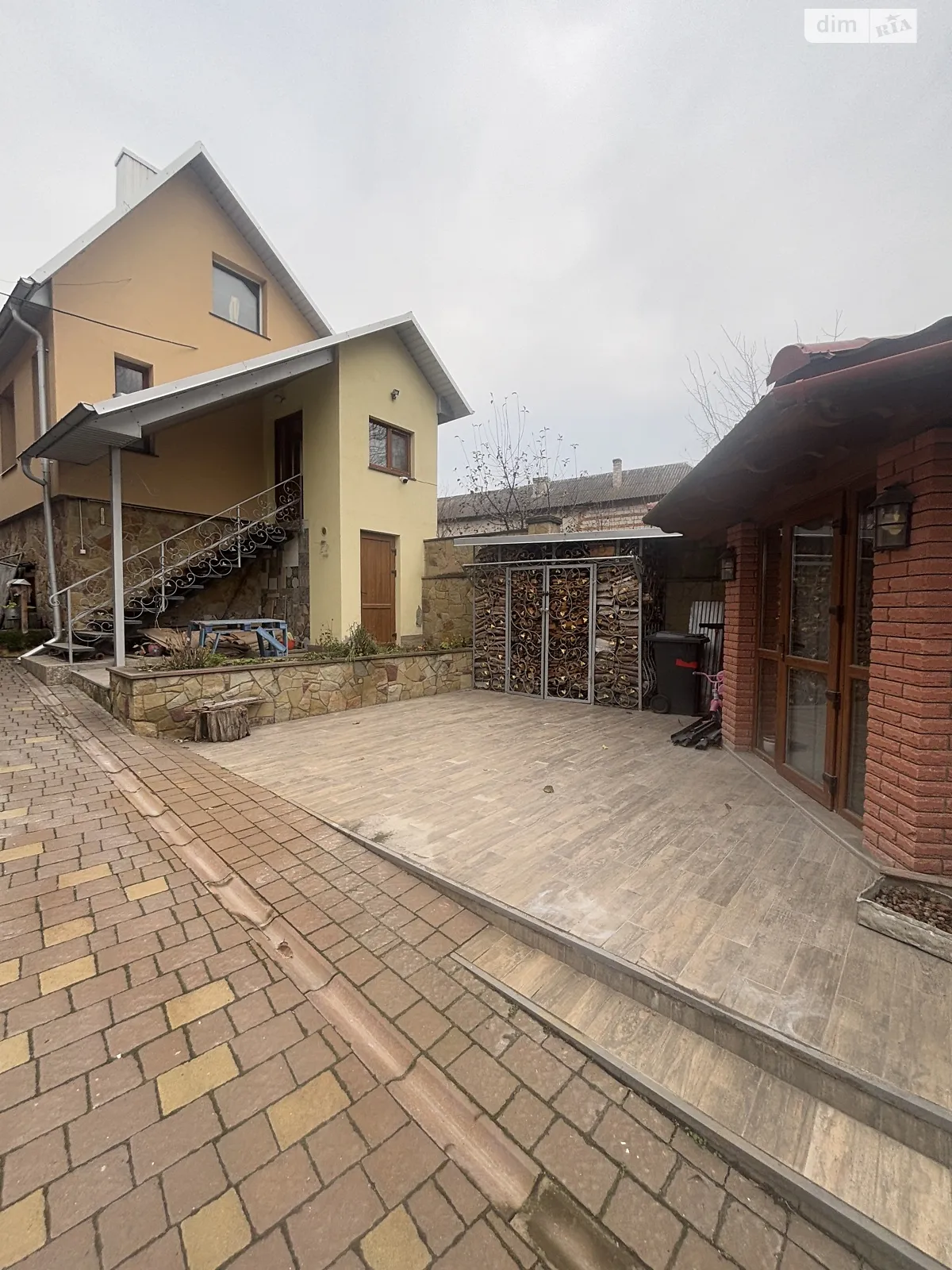Продається будинок 2 поверховий 230 кв. м з садом, цена: 155000 $ - фото 1