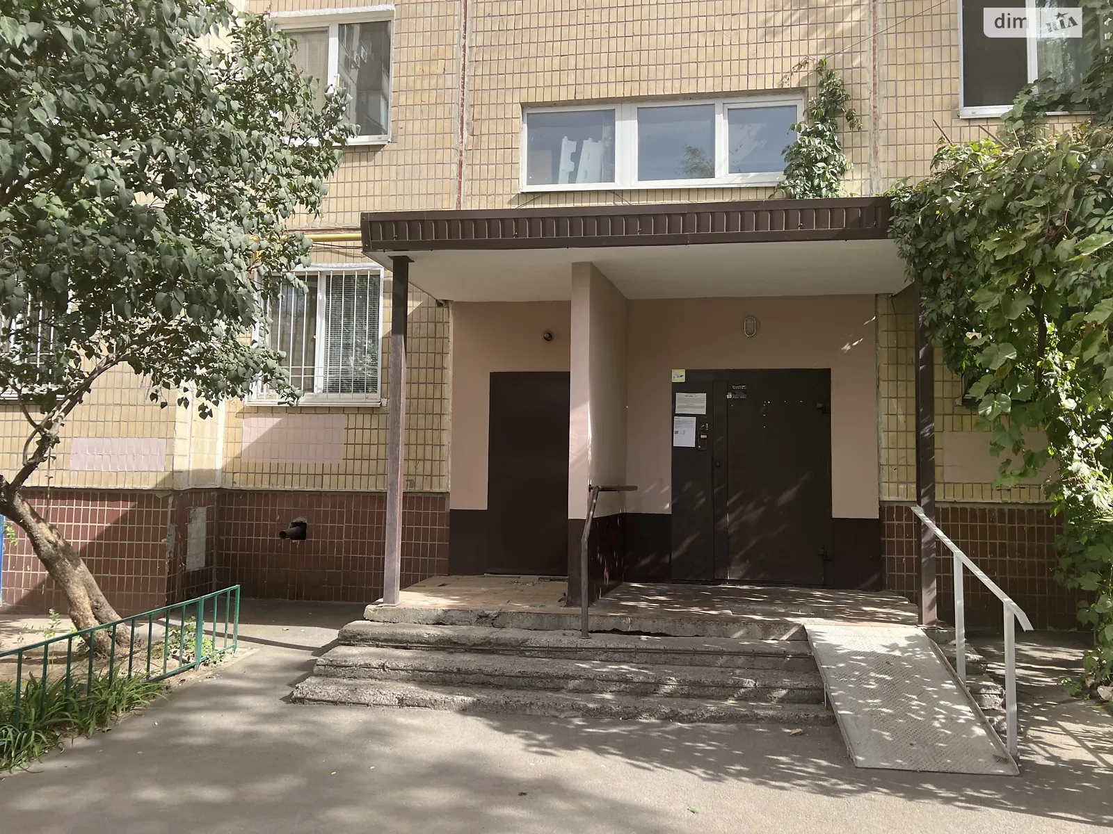 Продается 1-комнатная квартира 38 кв. м в Днепре, ул. Янтарная, 42 - фото 1