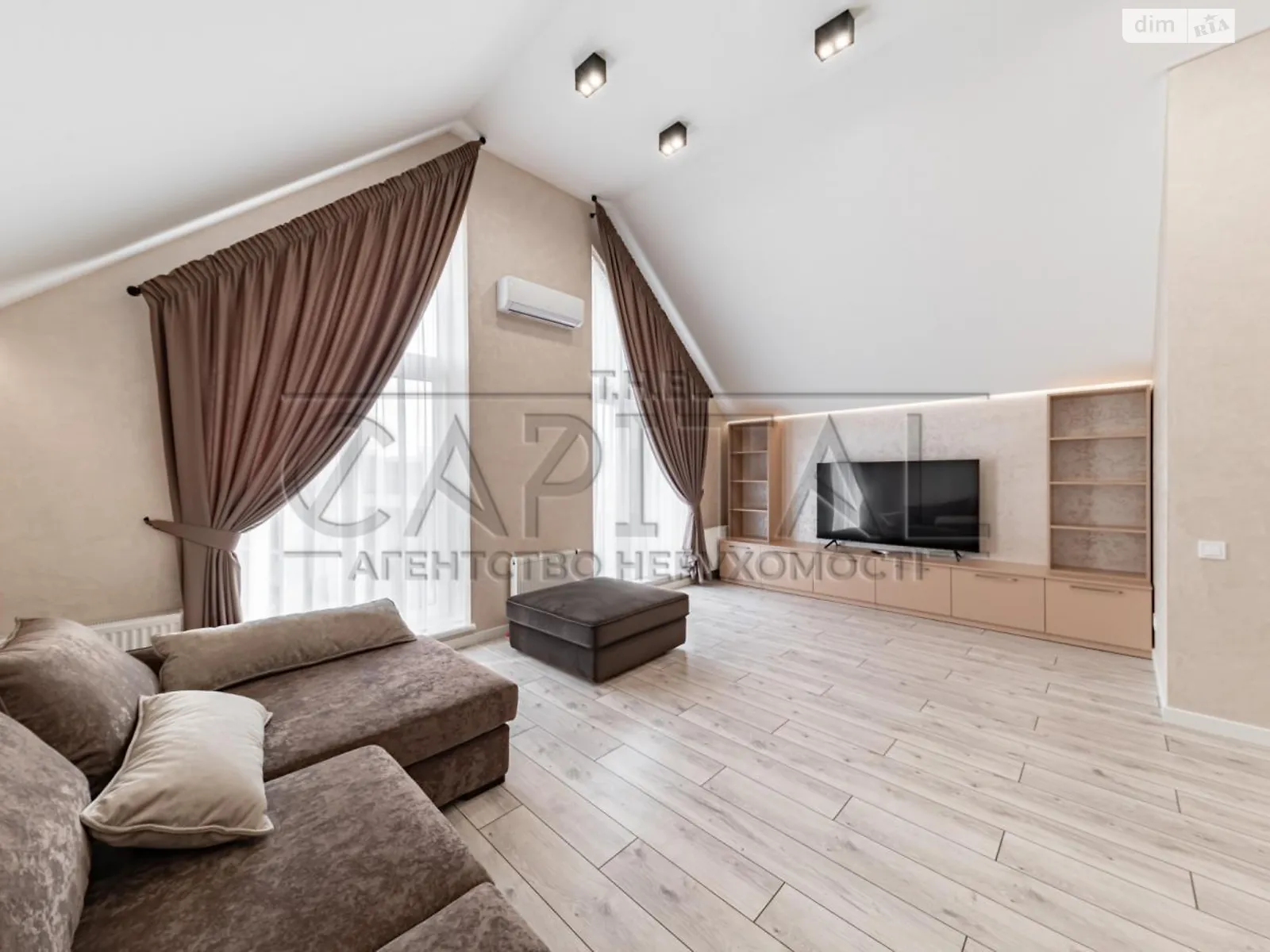 Здається в оренду будинок 3 поверховий 178 кв. м з гаражем, цена: 2500 $ - фото 1