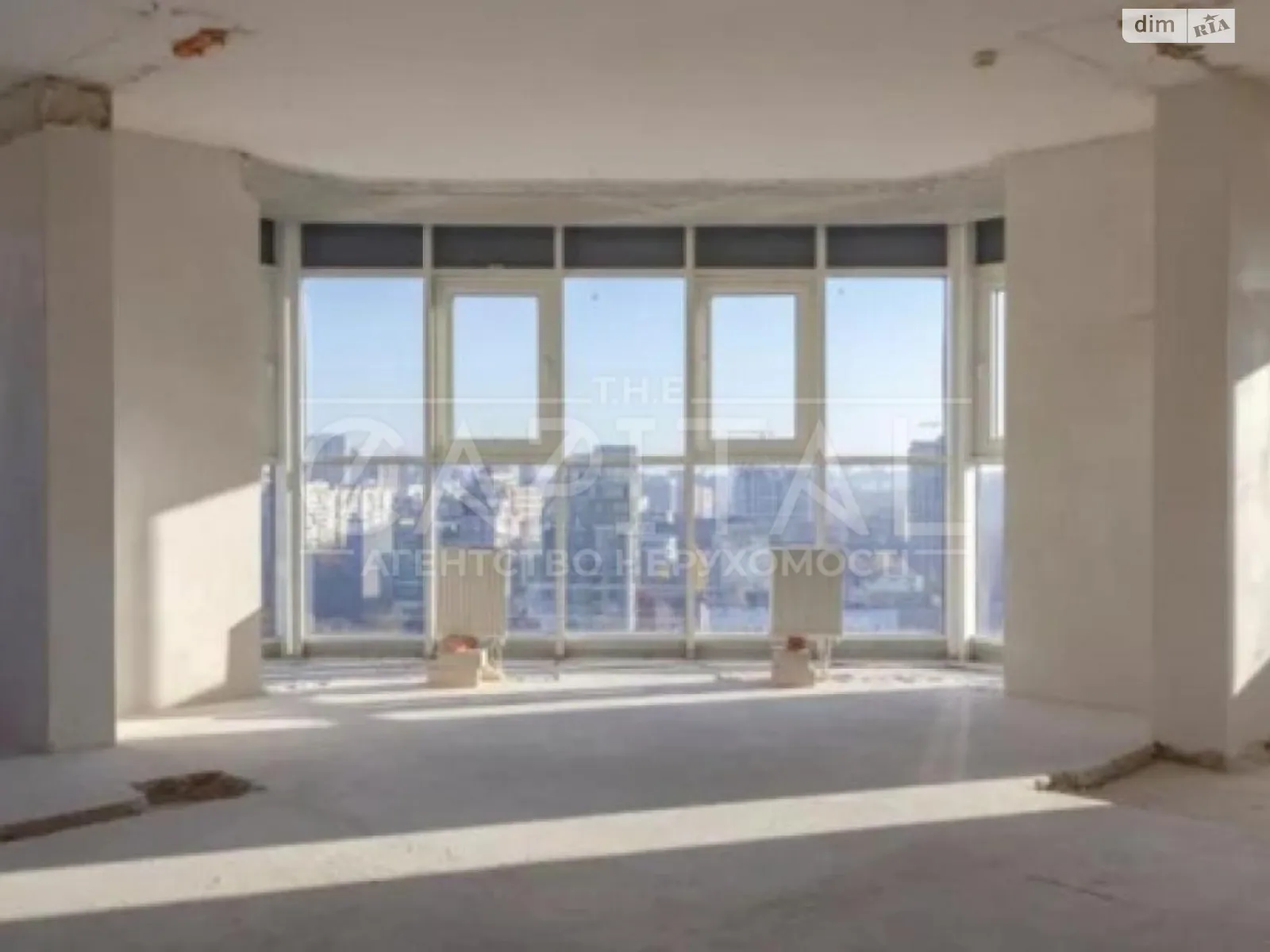 Продается 4-комнатная квартира 191.1 кв. м в Киеве, бул. Тараса Шевченко, 27Б - фото 1