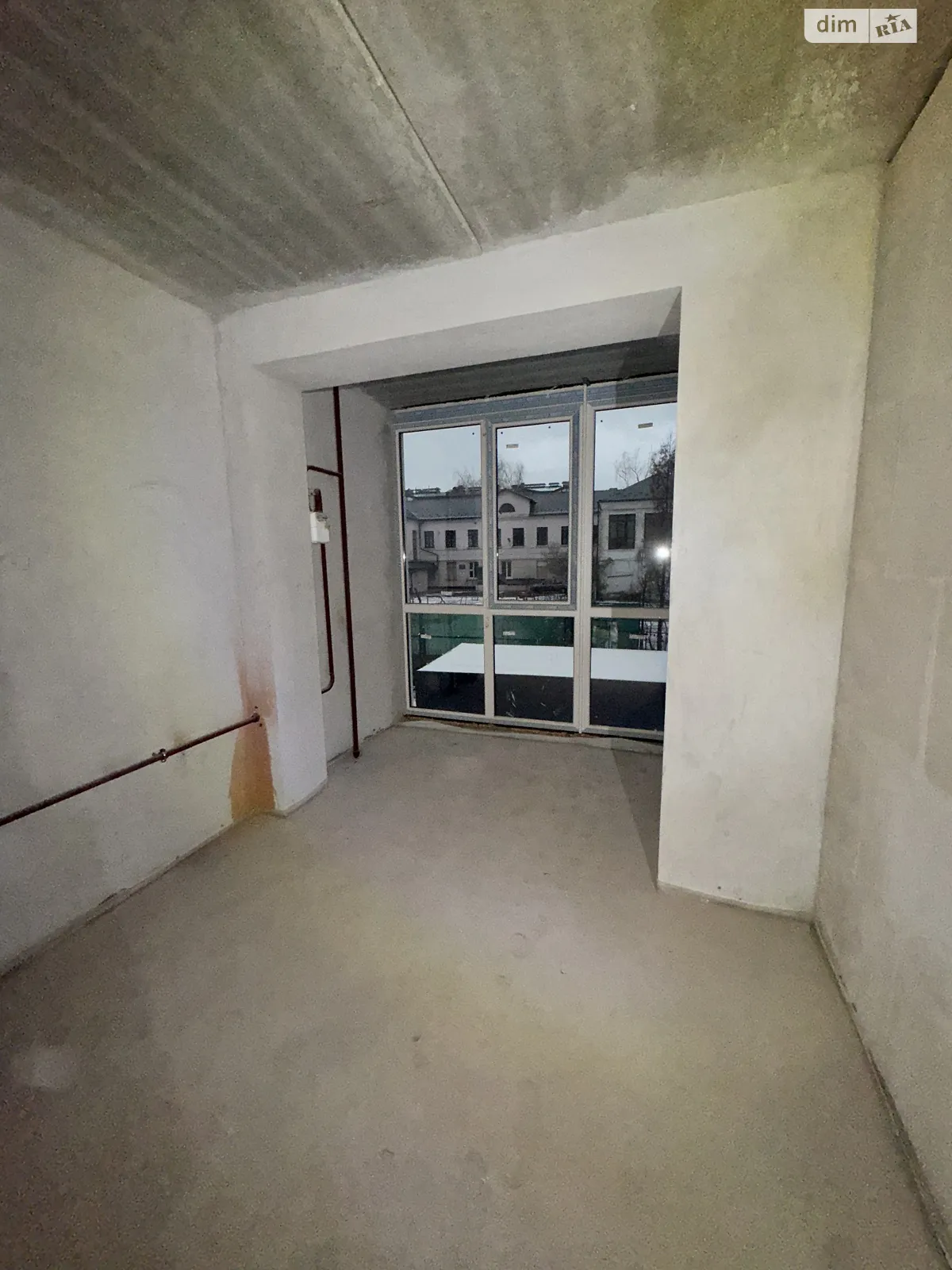 Продается 1-комнатная квартира 42 кв. м в Гостомеле, ул. Молодежная, 11/8 - фото 1