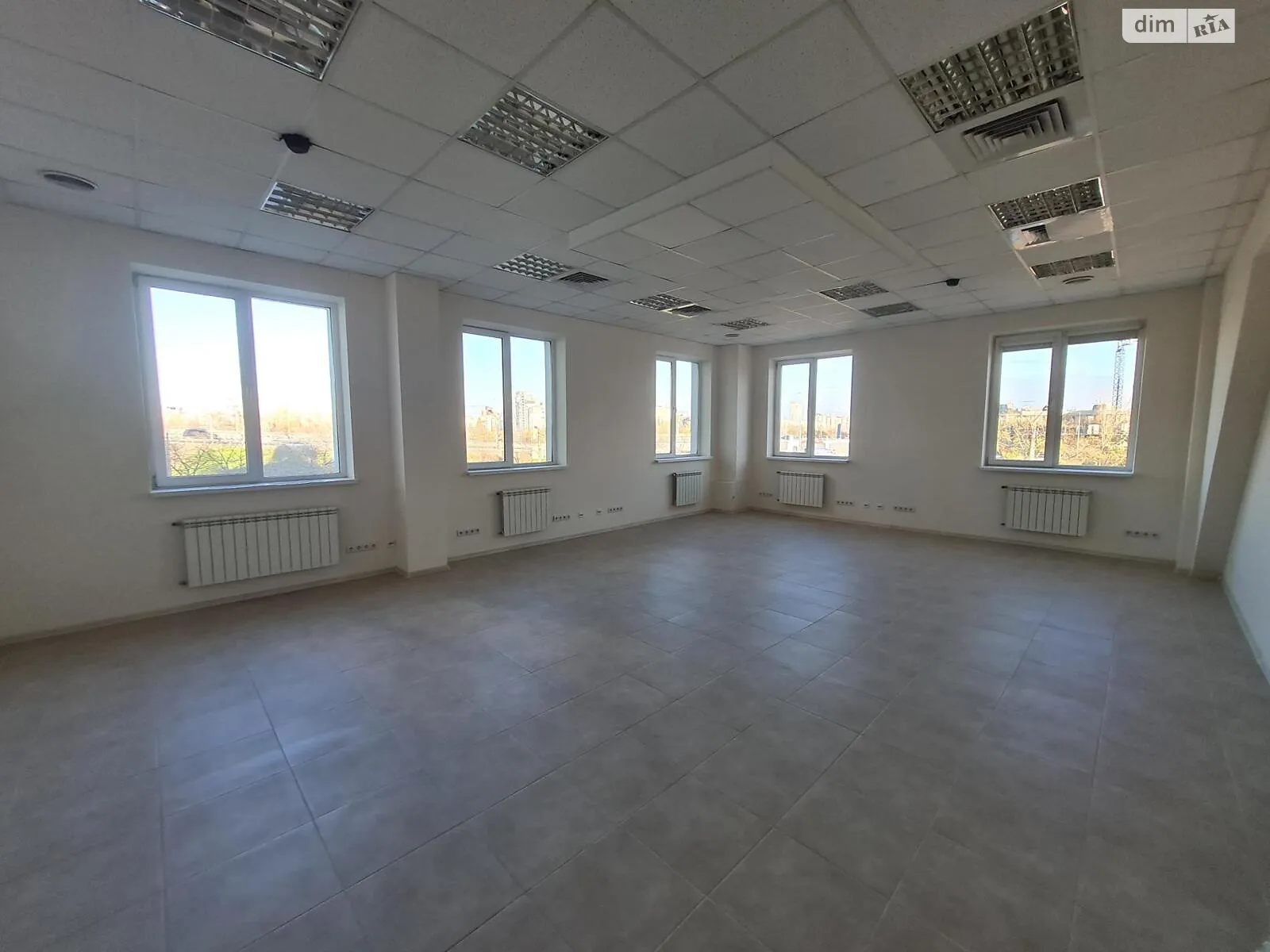 Здається в оренду офіс 483 кв. м в бізнес-центрі, цена: 241500 грн - фото 1