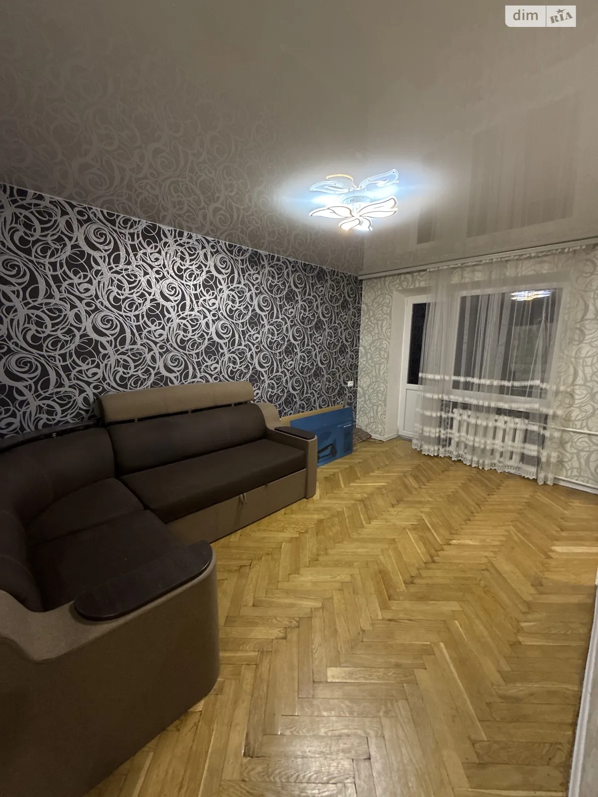 Продается 3-комнатная квартира 55 кв. м в Буче, ул. Энергетиков, 15 - фото 1
