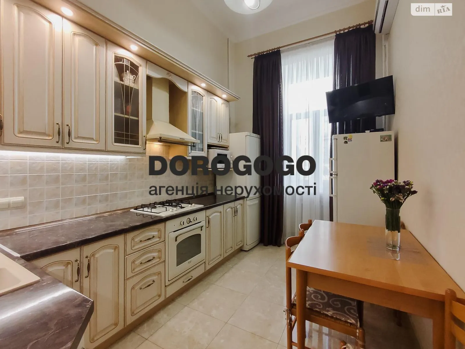 Продается 3-комнатная квартира 89.7 кв. м в Киеве, ул. Михайловская - фото 1