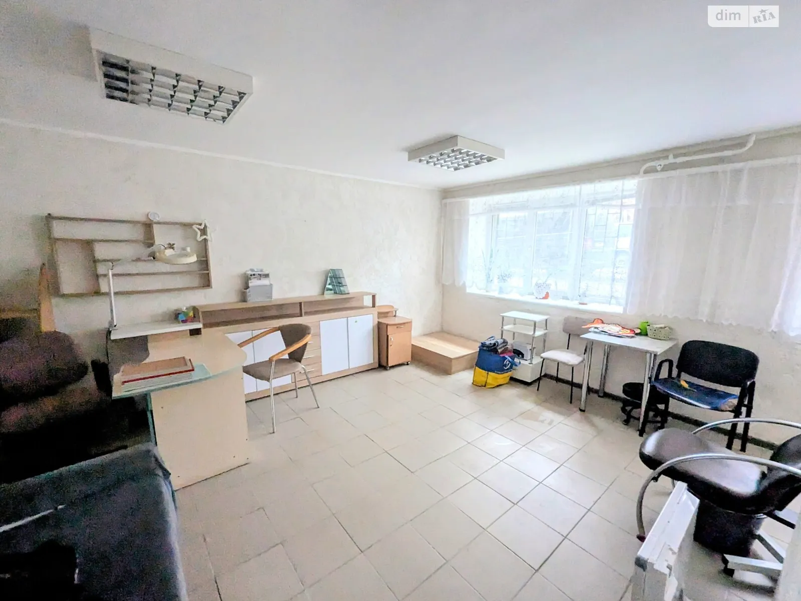 Продається приміщення вільного призначення 27.8 кв. м в 5-поверховій будівлі, цена: 12500 $ - фото 1
