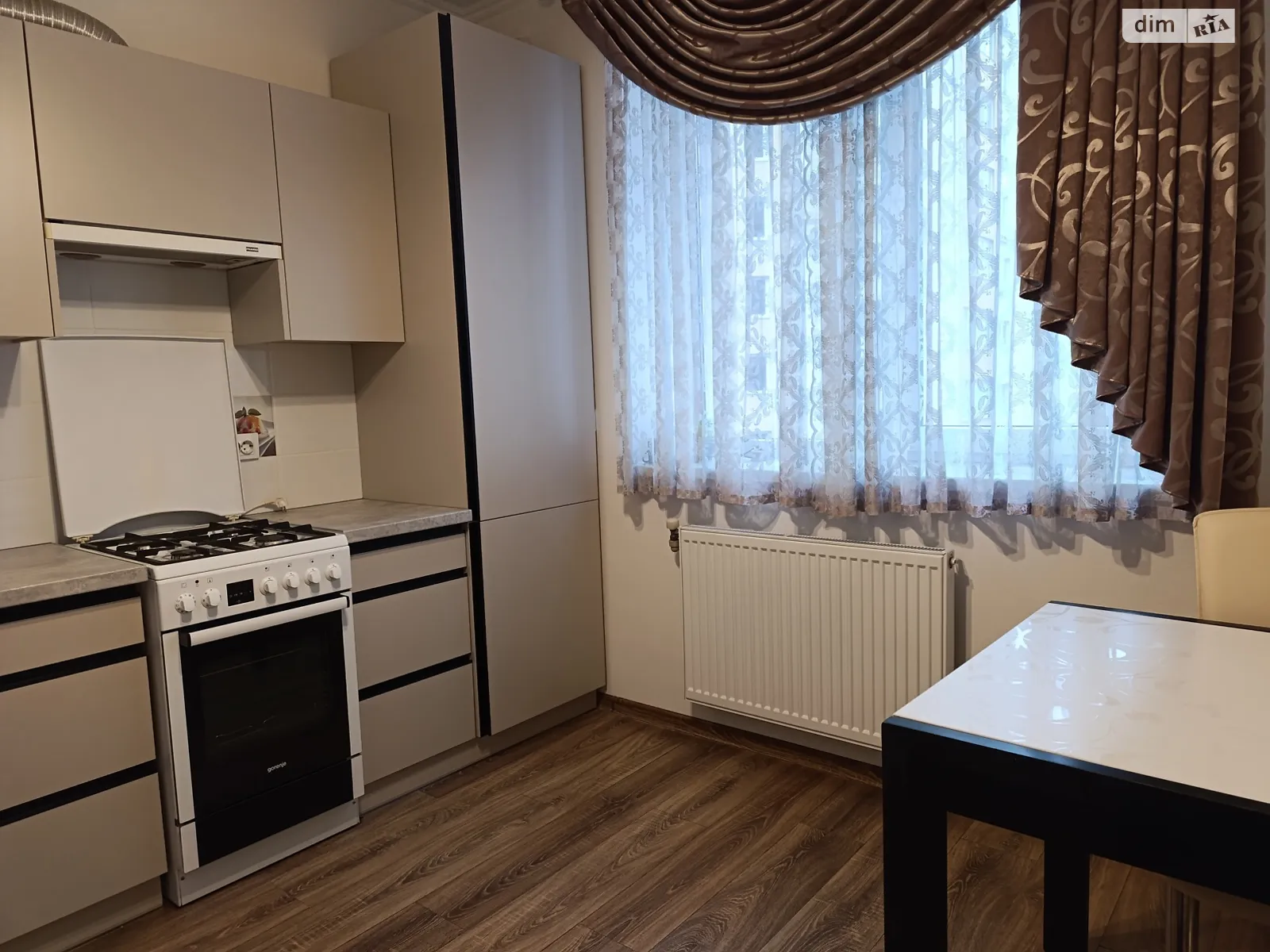 Продается 2-комнатная квартира 58 кв. м в Ивано-Франковске, ул. Симоненко Василия, 31 - фото 1