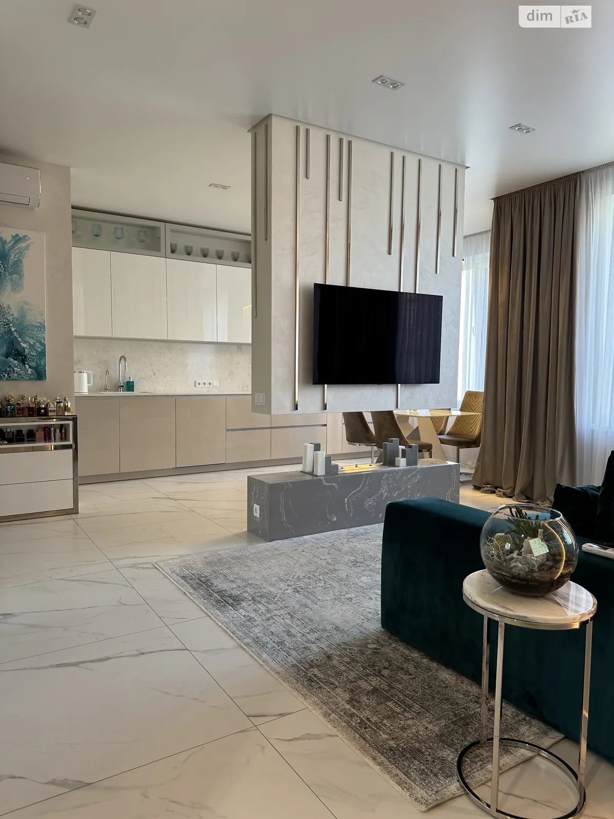 Продається 3-кімнатна квартира 86 кв. м у Рівному, вул. Різдвяна, 1Б - фото 1
