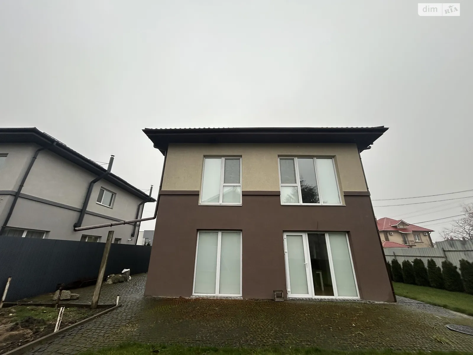 Продается дом на 2 этажа 160 кв. м с участком, цена: 199000 $ - фото 1