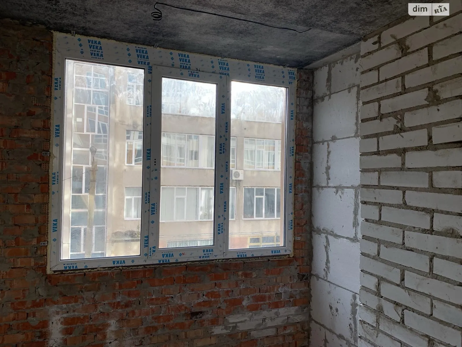 Продається 1-кімнатна квартира 49 кв. м у Вінниці, просп. Юності - фото 1