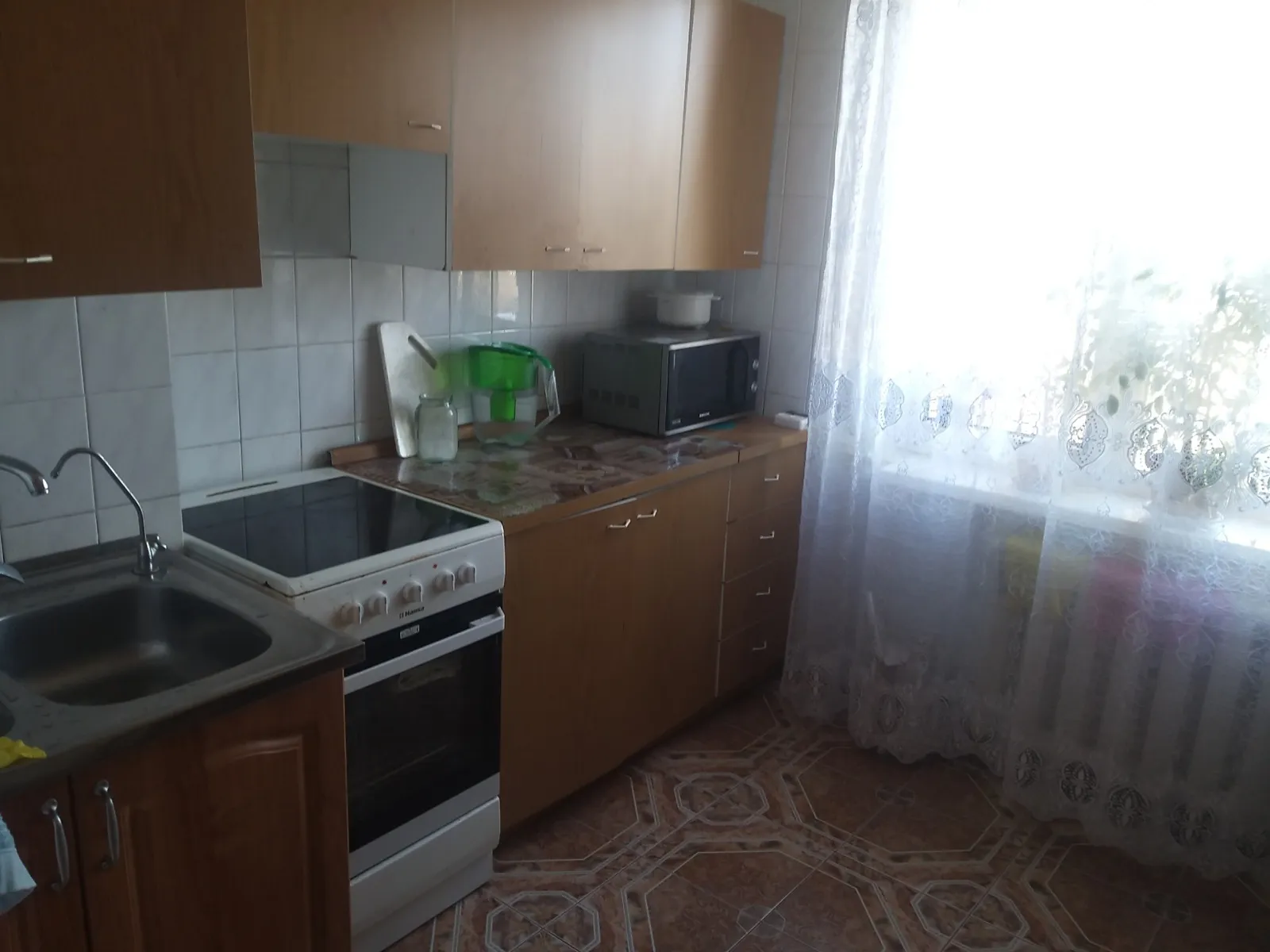 Здається в оренду кімната 78 кв. м у Одесі, цена: 2500 грн - фото 1