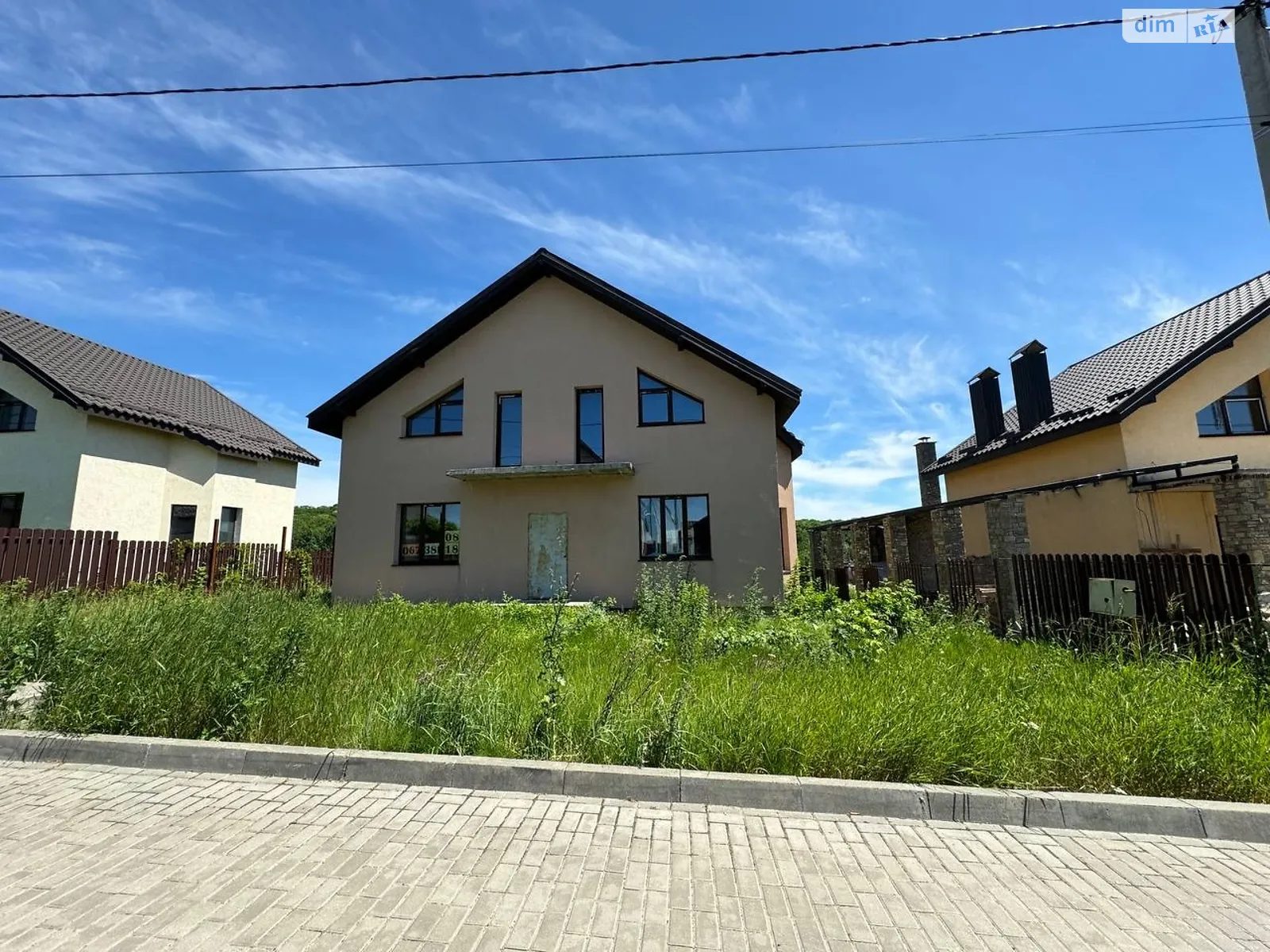 Продается дом на 2 этажа 138 кв. м с бассейном, цена: 120000 $ - фото 1