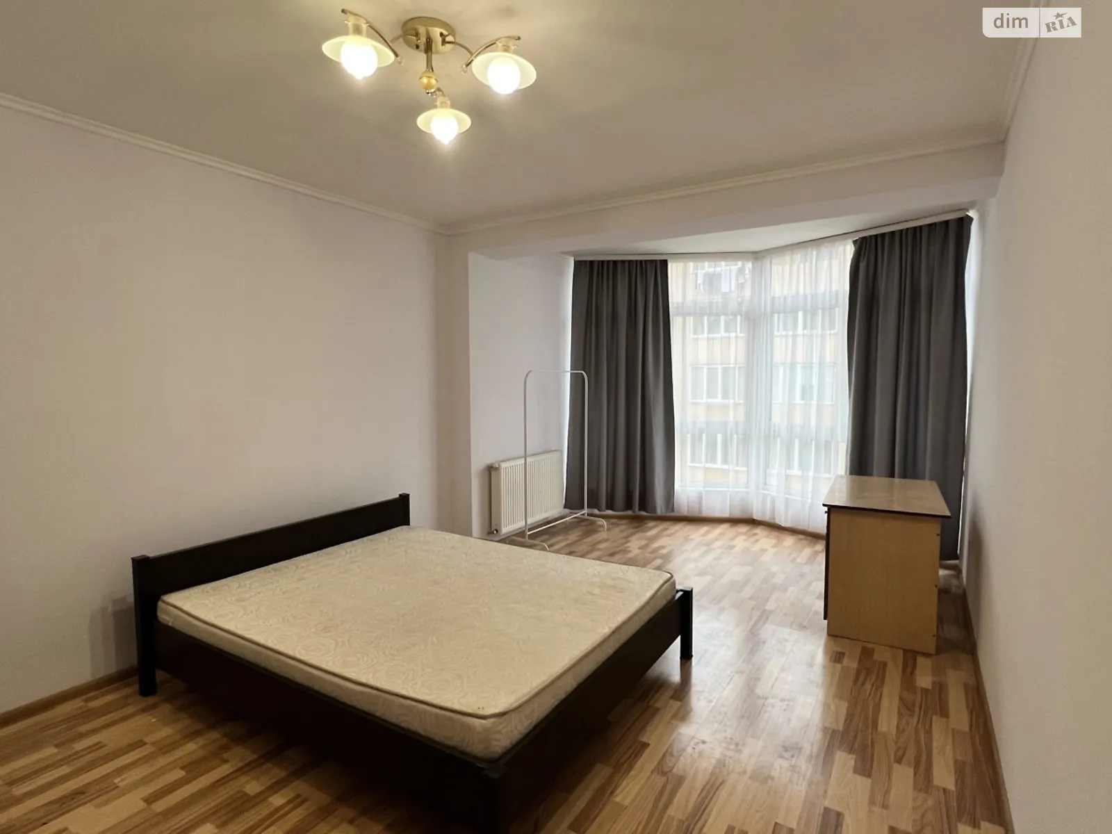 Сдается в аренду 1-комнатная квартира 45 кв. м в, цена: 250 $ - фото 1