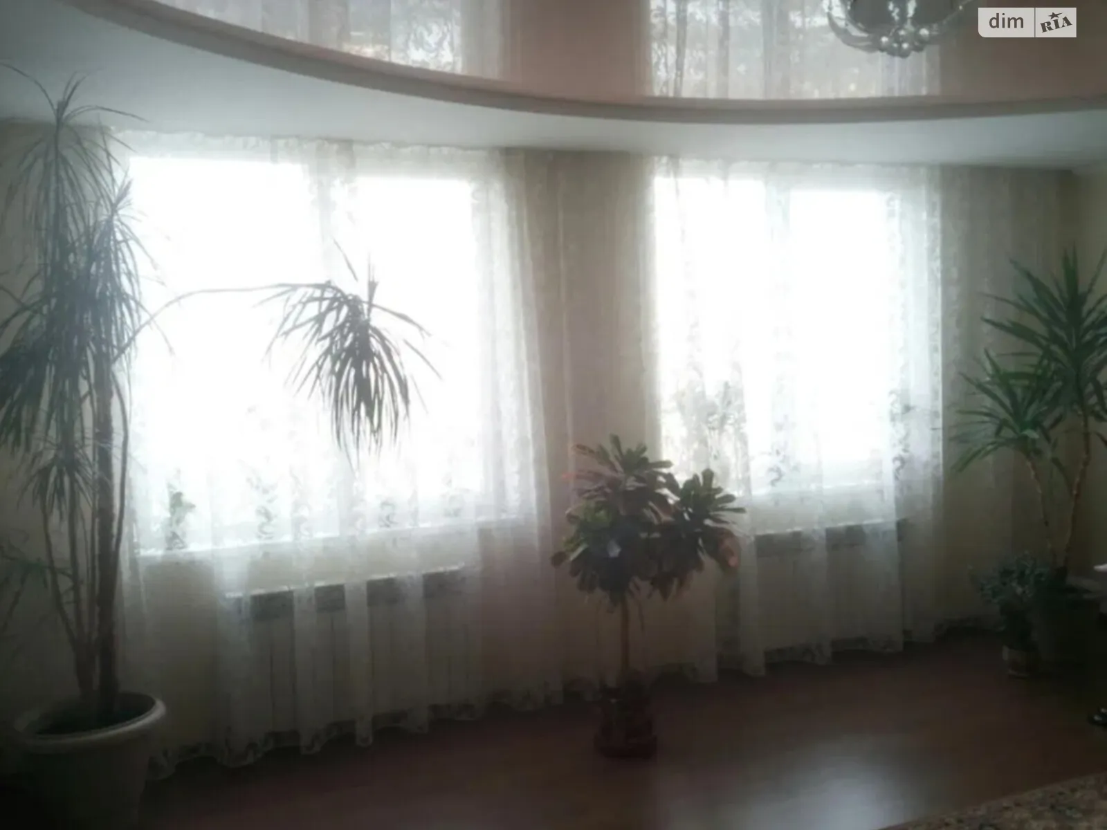 3-кімнатна квартира 102 кв. м у Тернополі, вул. Тролейбусна - фото 1
