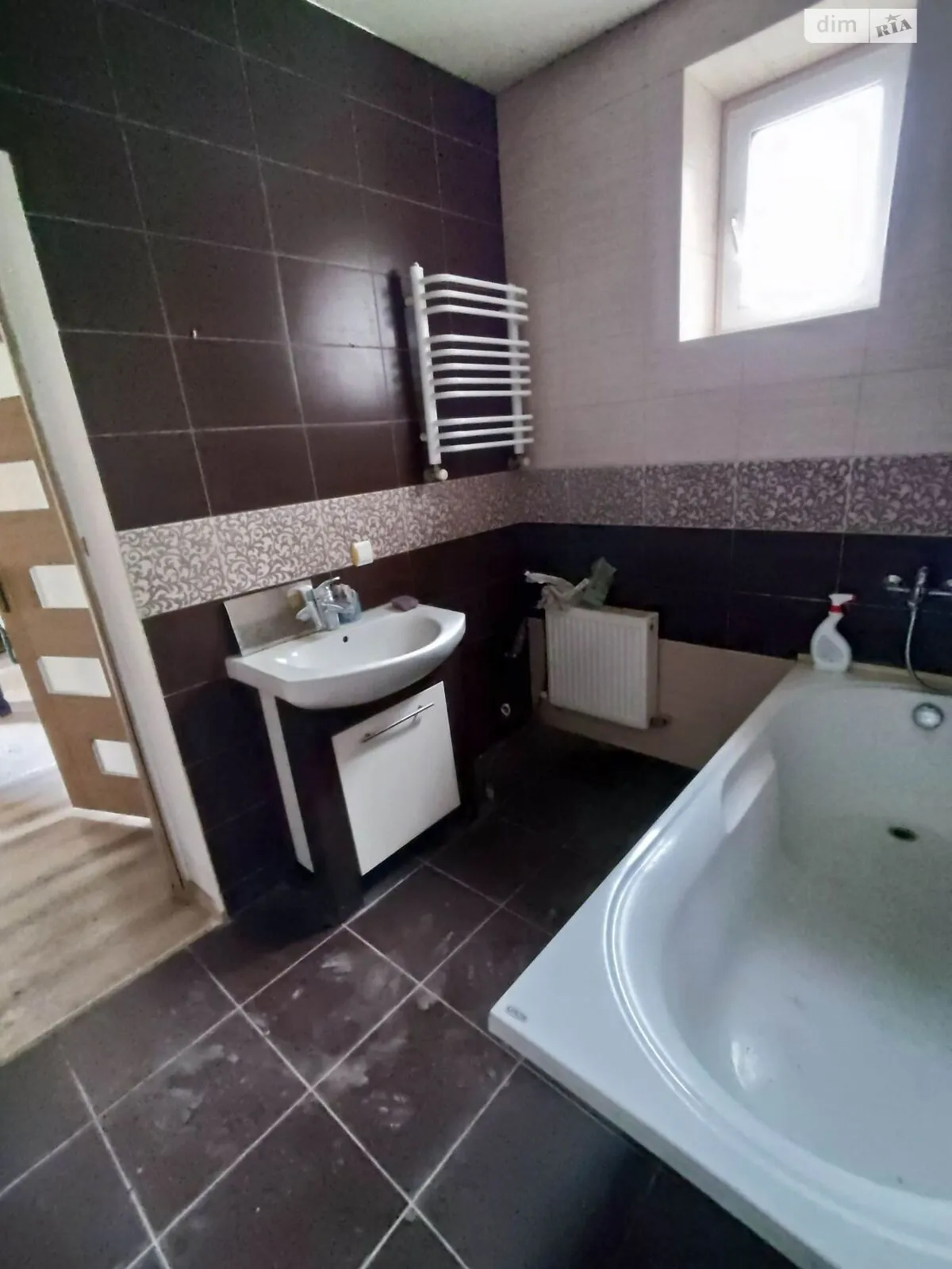 Продается дом на 2 этажа 160 кв. м с верандой, цена: 70000 $ - фото 1