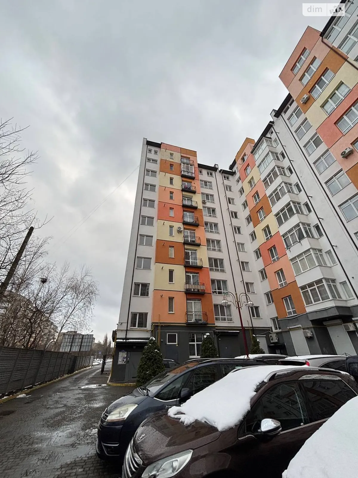 Продается 2-комнатная квартира 58 кв. м в Ивано-Франковске, ул. Поточная, 1 - фото 1