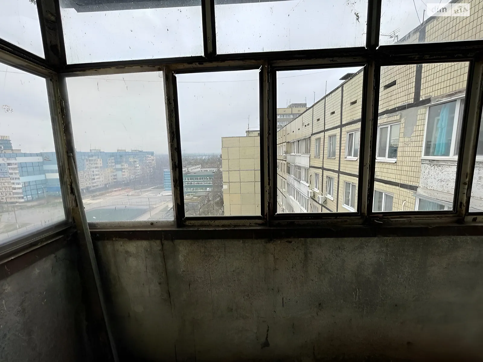 Продается 3-комнатная квартира 71 кв. м в Днепре, ул. Дементьева, 12 - фото 1