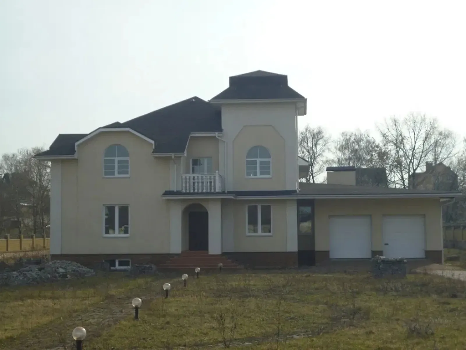 Продается дом на 2 этажа 464.7 кв. м с верандой, цена: 250000 $ - фото 1