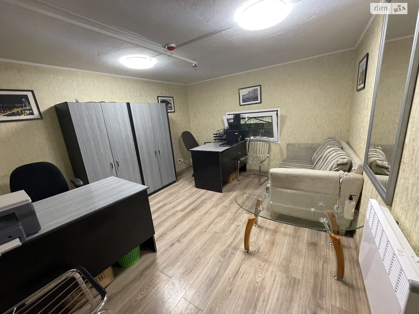 Сдается в аренду офис 13 кв. м в бизнес-центре, цена: 155 $ - фото 1
