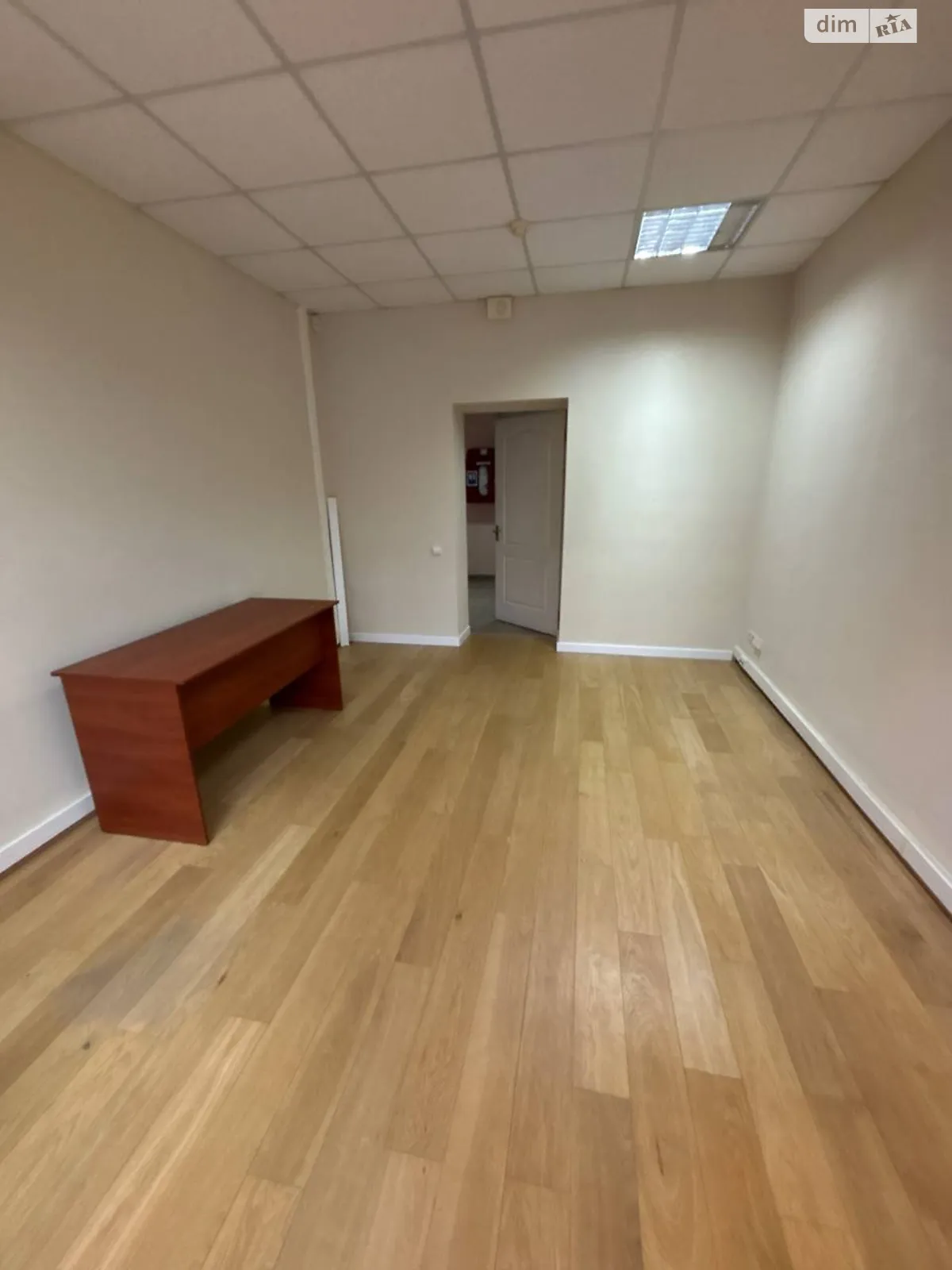 Здається в оренду офіс 25 кв. м в бізнес-центрі, цена: 8500 грн - фото 1