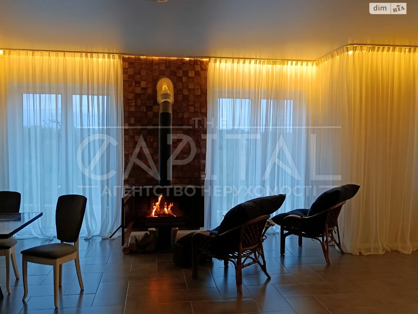 Здається в оренду будинок 2 поверховий 200 кв. м з каміном, цена: 1200 $ - фото 1