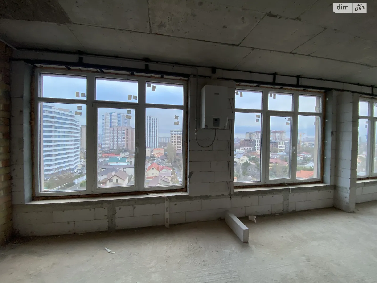 Продается 2-комнатная квартира 78 кв. м в Одессе, пер. Компасный - фото 1