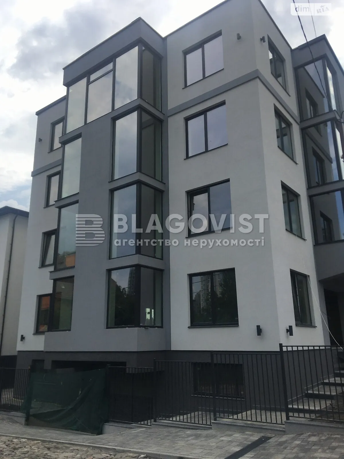 Продается дом на 4 этажа 968.2 кв. м с террасой - фото 4