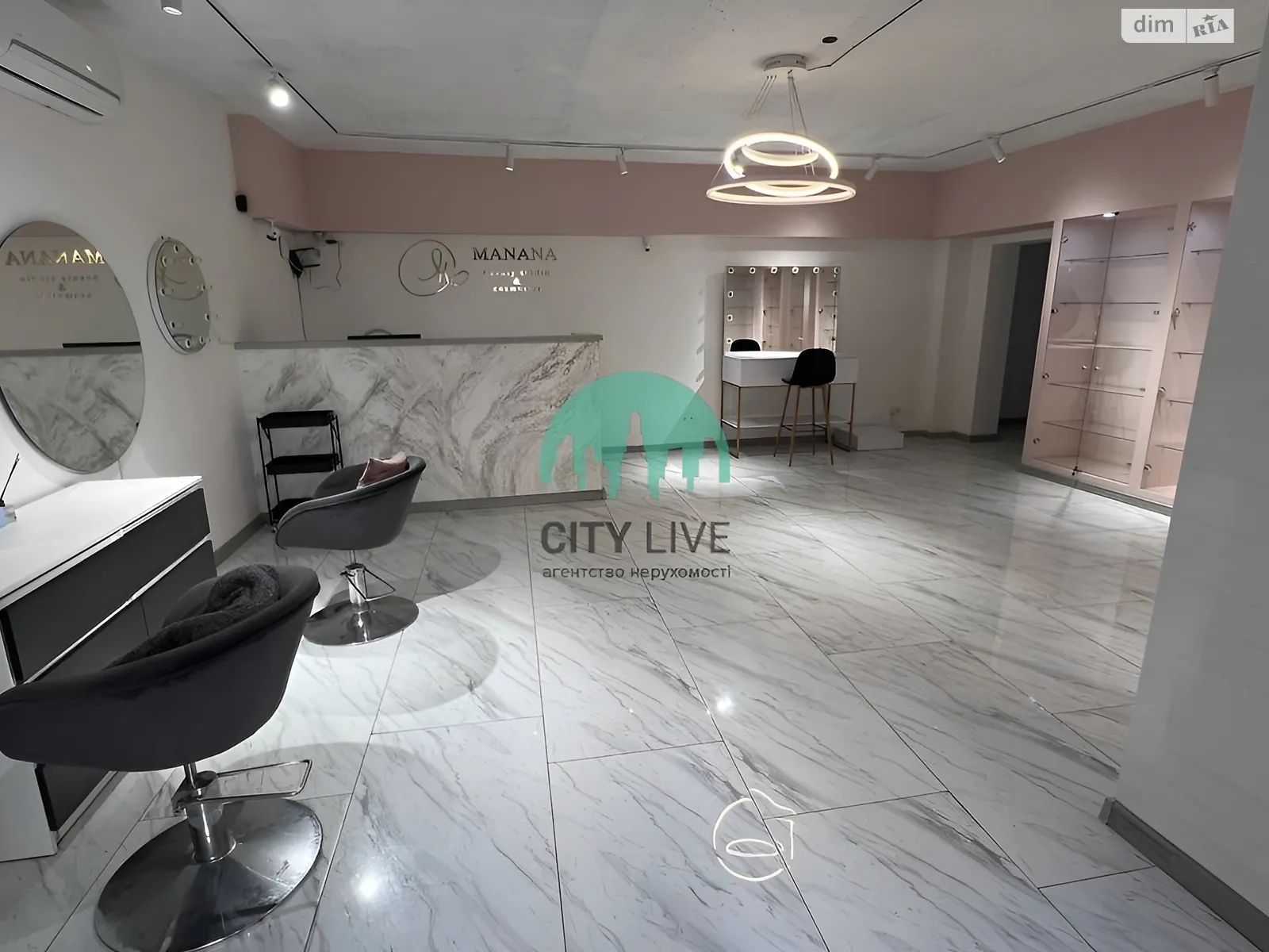 Здається в оренду офіс 190 кв. м в бізнес-центрі, цена: 1500 $ - фото 1