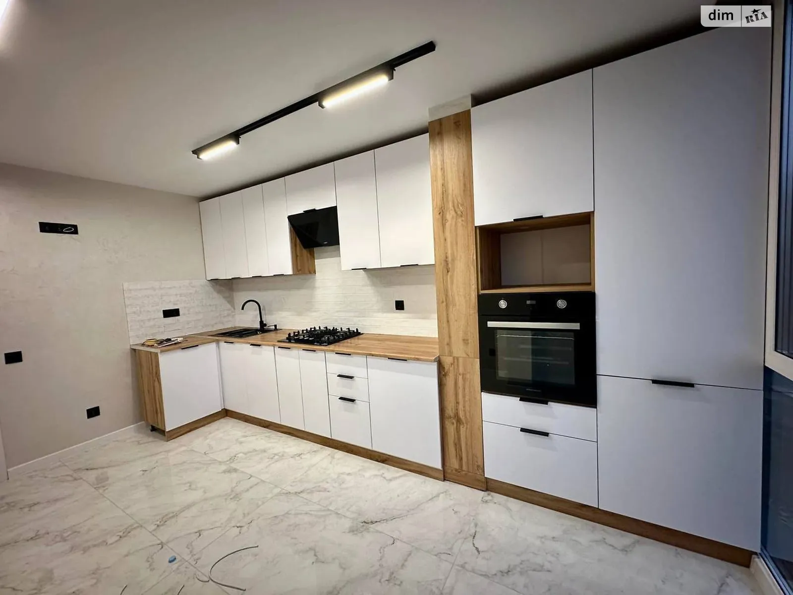 2-кімнатна квартира 57 кв. м у Тернополі, вул. Білогірська - фото 1