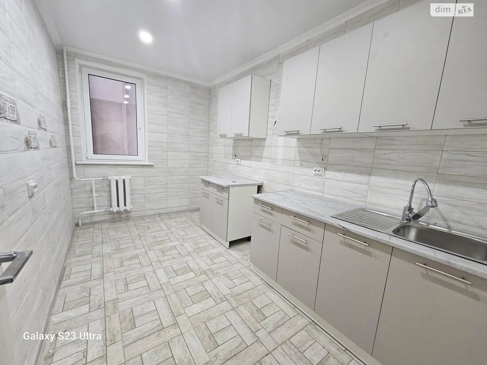 Продається 3-кімнатна квартира 66.3 кв. м у Чорноморську, вул. Данченка - фото 1