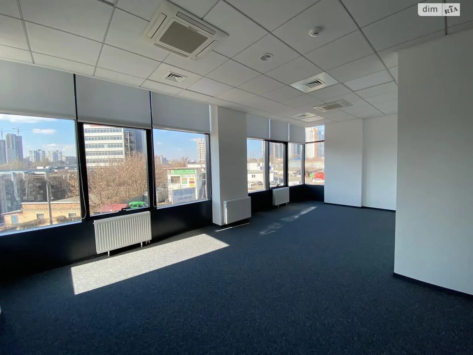 Сдается в аренду офис 280 кв. м в бизнес-центре, цена: 4700 $ - фото 1
