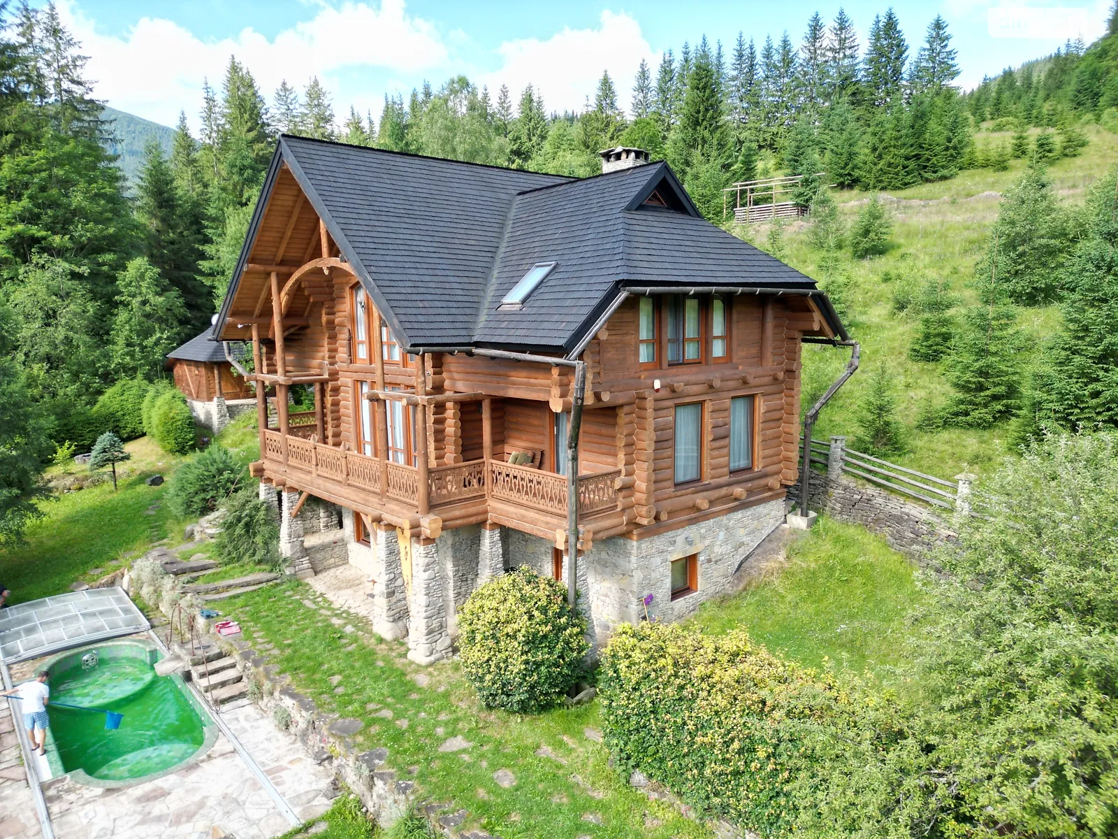 Продається будинок 3 поверховий 308 кв. м з бесідкою, цена: 550000 $ - фото 1