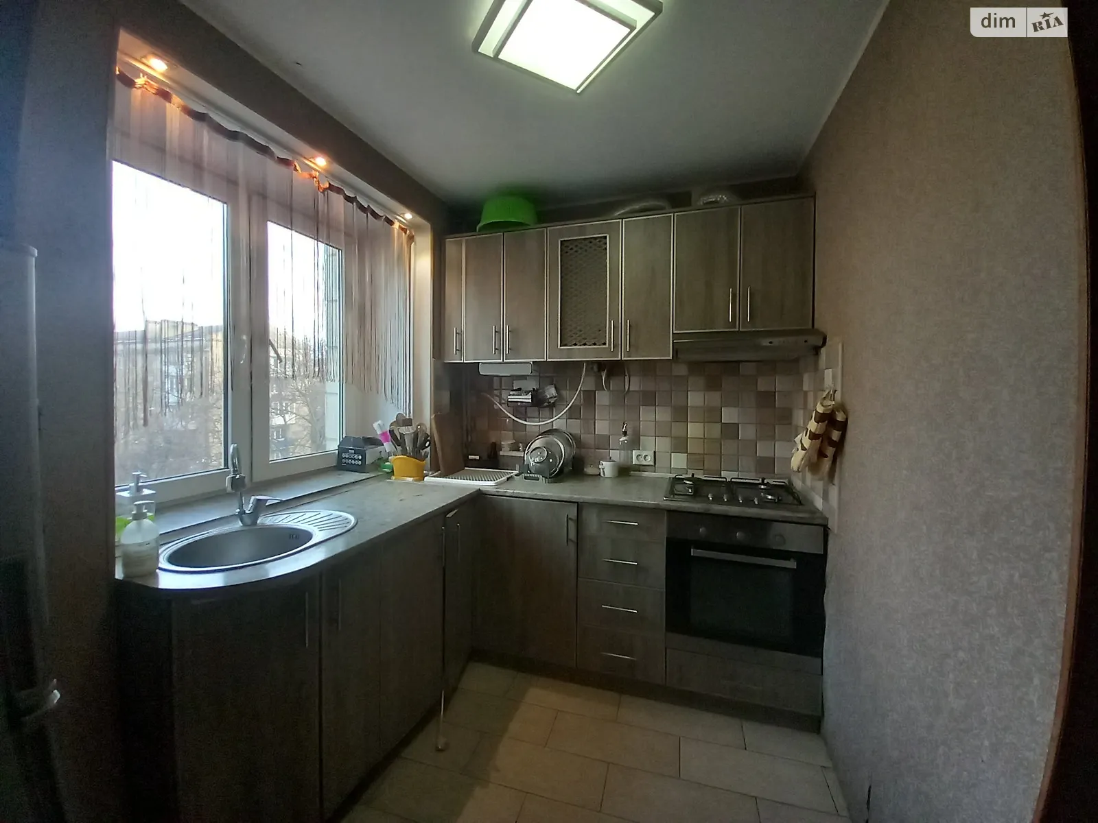 Продается 2-комнатная квартира 42 кв. м в Ивано-Франковске, ул. Пулюя И. - фото 1