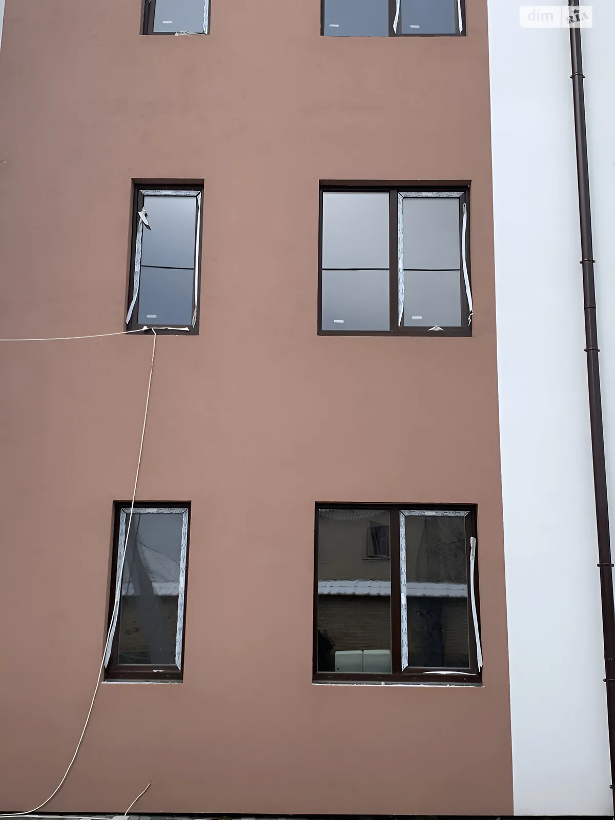 Продається 1-кімнатна квартира 25 кв. м у Гостомелі, вул. Ювілейна, 14 - фото 1
