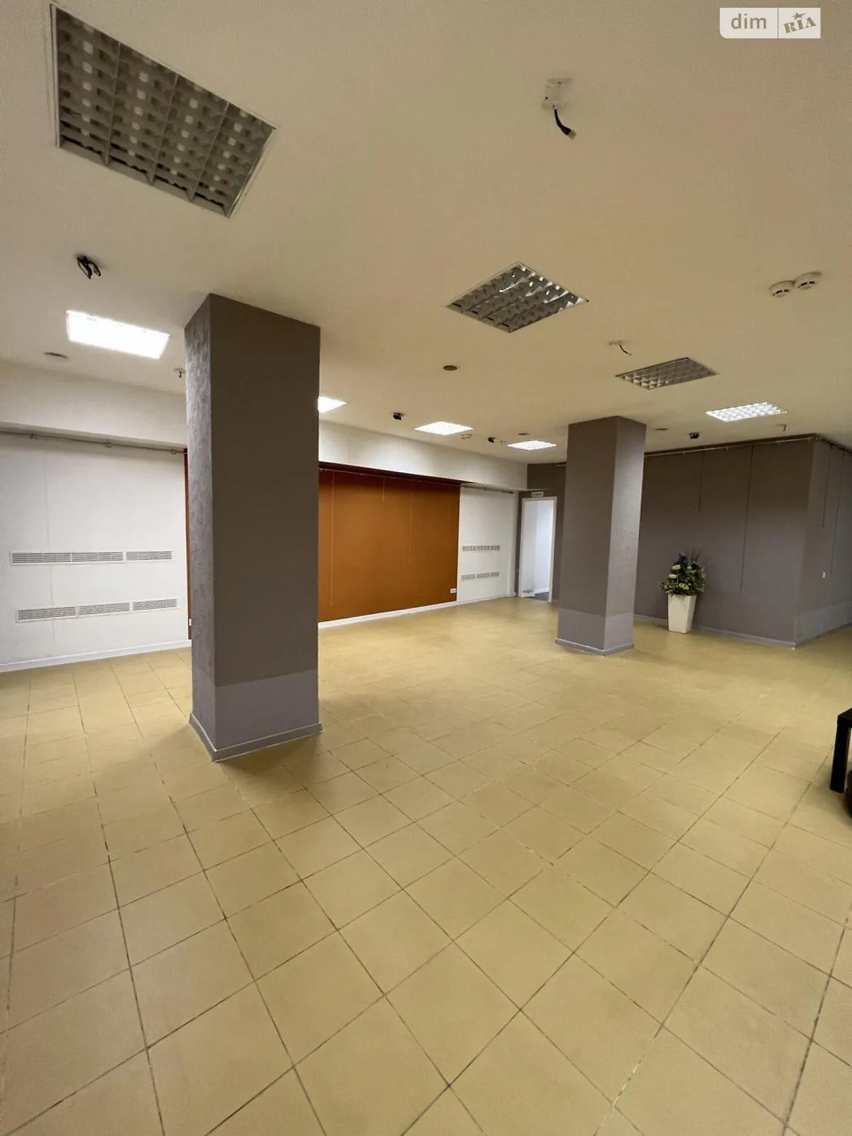 Продается помещения свободного назначения 168.3 кв. м в 1-этажном здании, цена: 340000 $ - фото 1