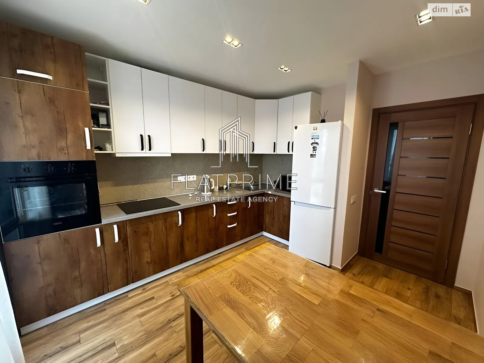 Продается 1-комнатная квартира 43.2 кв. м в Киеве, ул. Вишняковская, 4 - фото 1