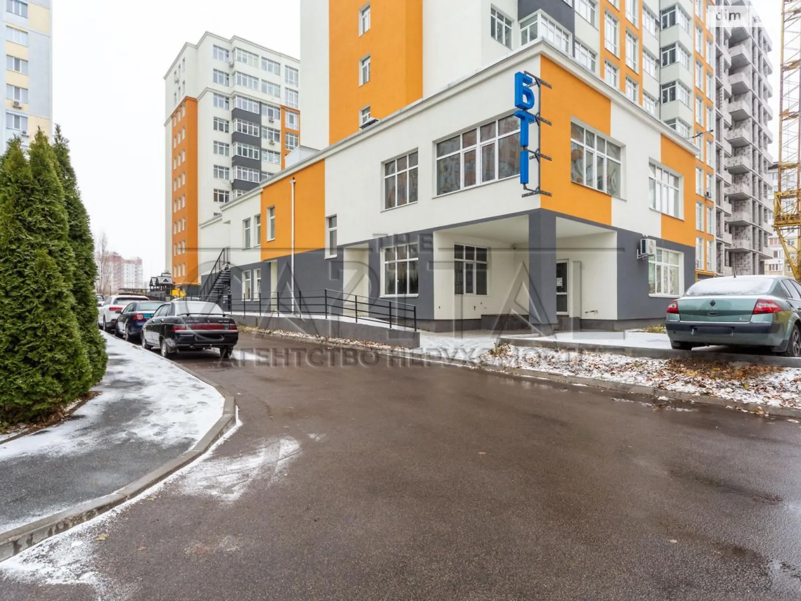 Продается объект сферы услуг 740 кв. м в 2-этажном здании, цена: 592000 $ - фото 1