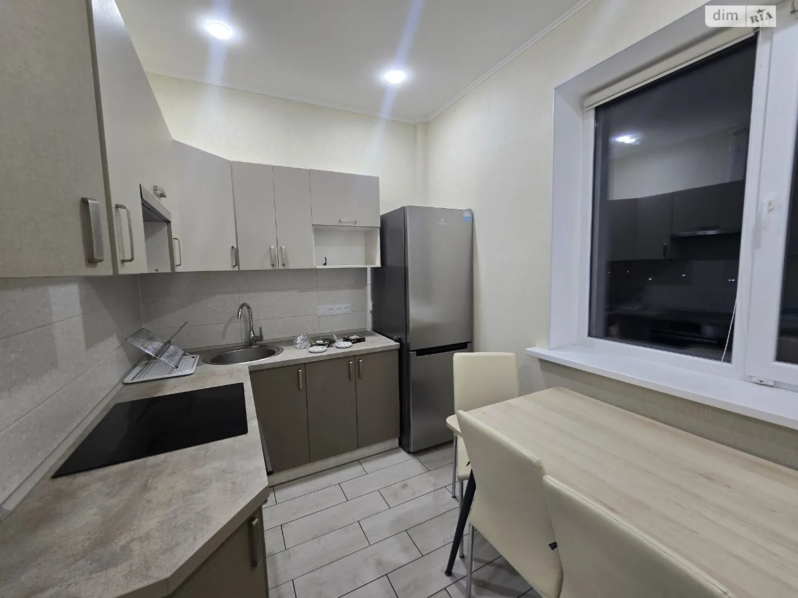 Продается 2-комнатная квартира 60 кв. м в Днепре, ул. Кобзарська, 3 - фото 1
