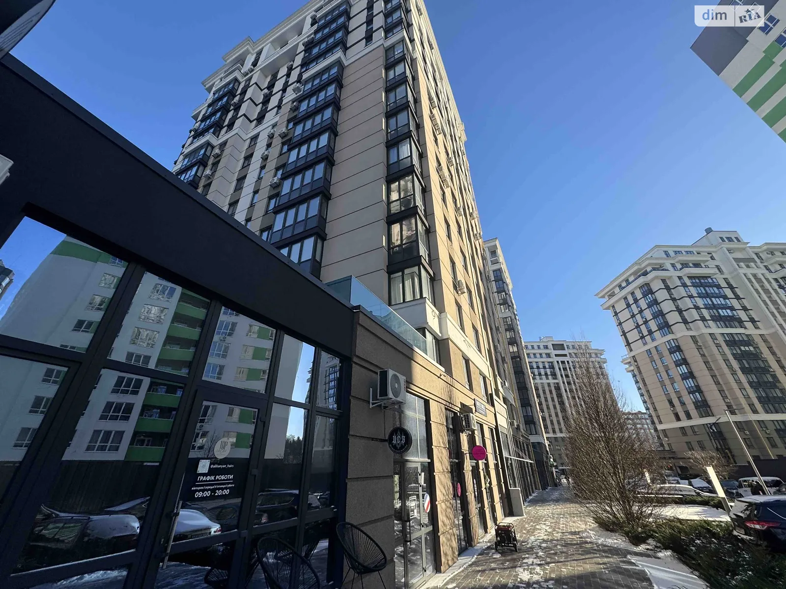 Продается 2-комнатная квартира 63 кв. м в Ирпене, ул. Университетская(Карла Маркса), 3/1 - фото 1