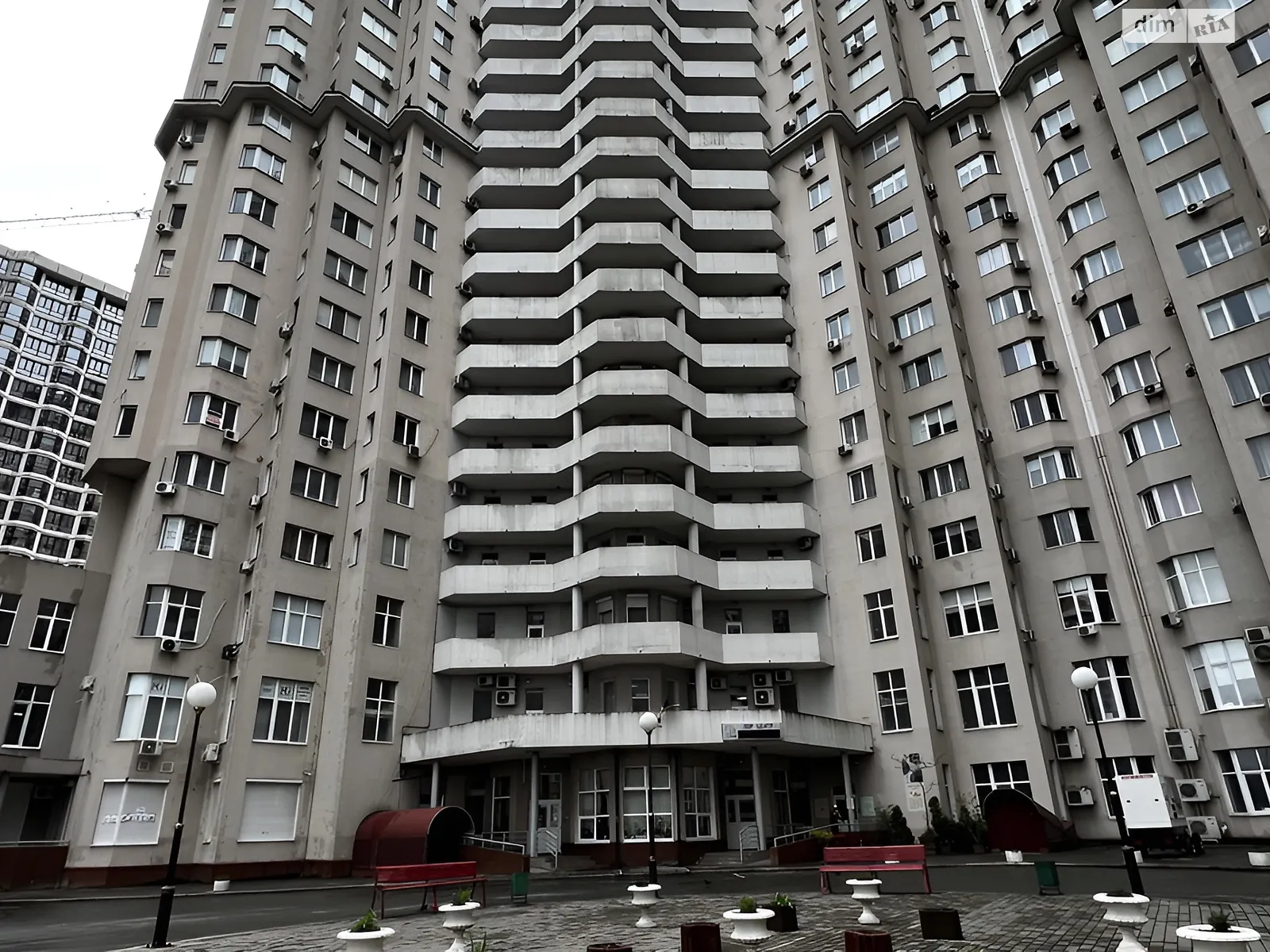 Продається офіс 57 кв. м в бізнес-центрі, цена: 46000 $ - фото 1