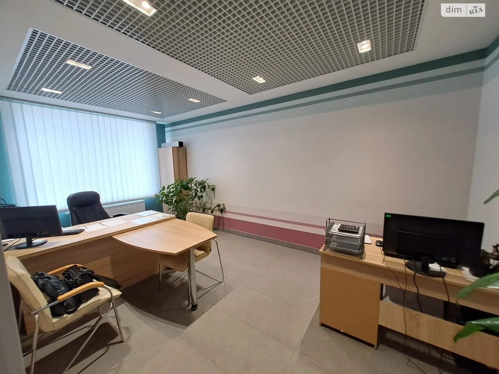 Продается офис 45 кв. м в бизнес-центре, цена: 54600 $ - фото 1