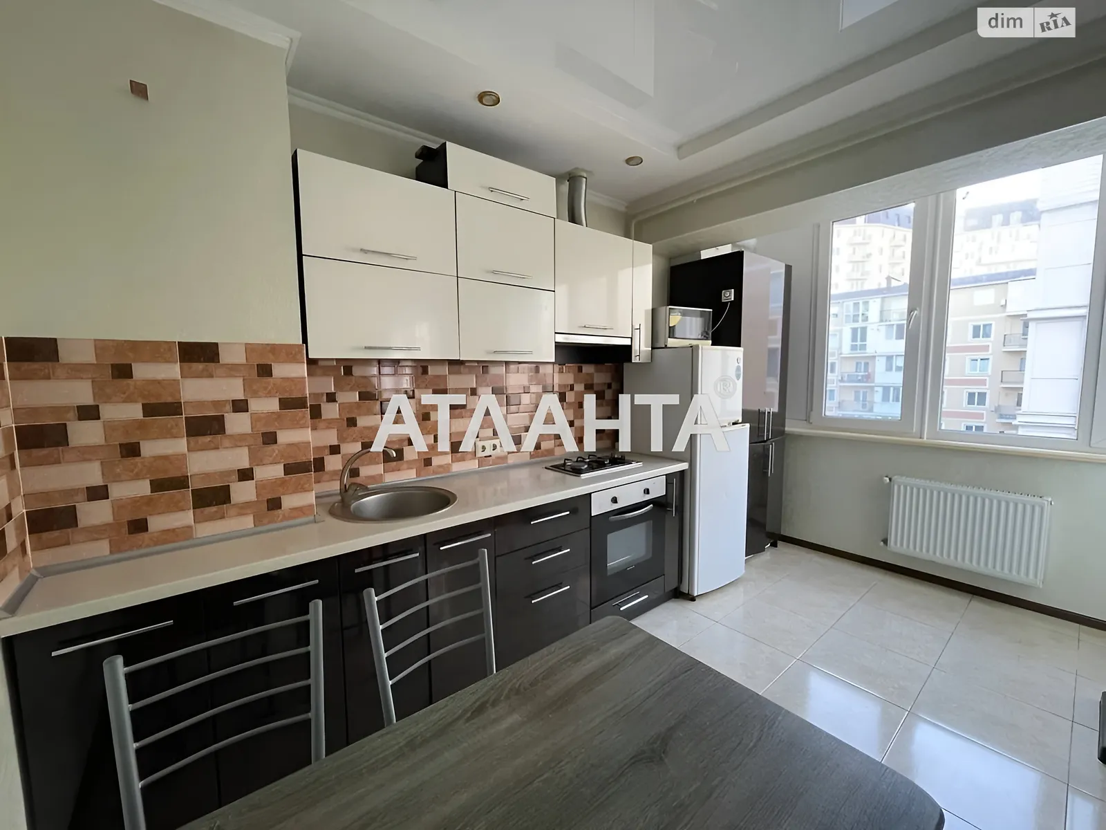 Продается 1-комнатная квартира 38 кв. м в Одессе, ул. Люстдорфская дорога, 114Е - фото 1