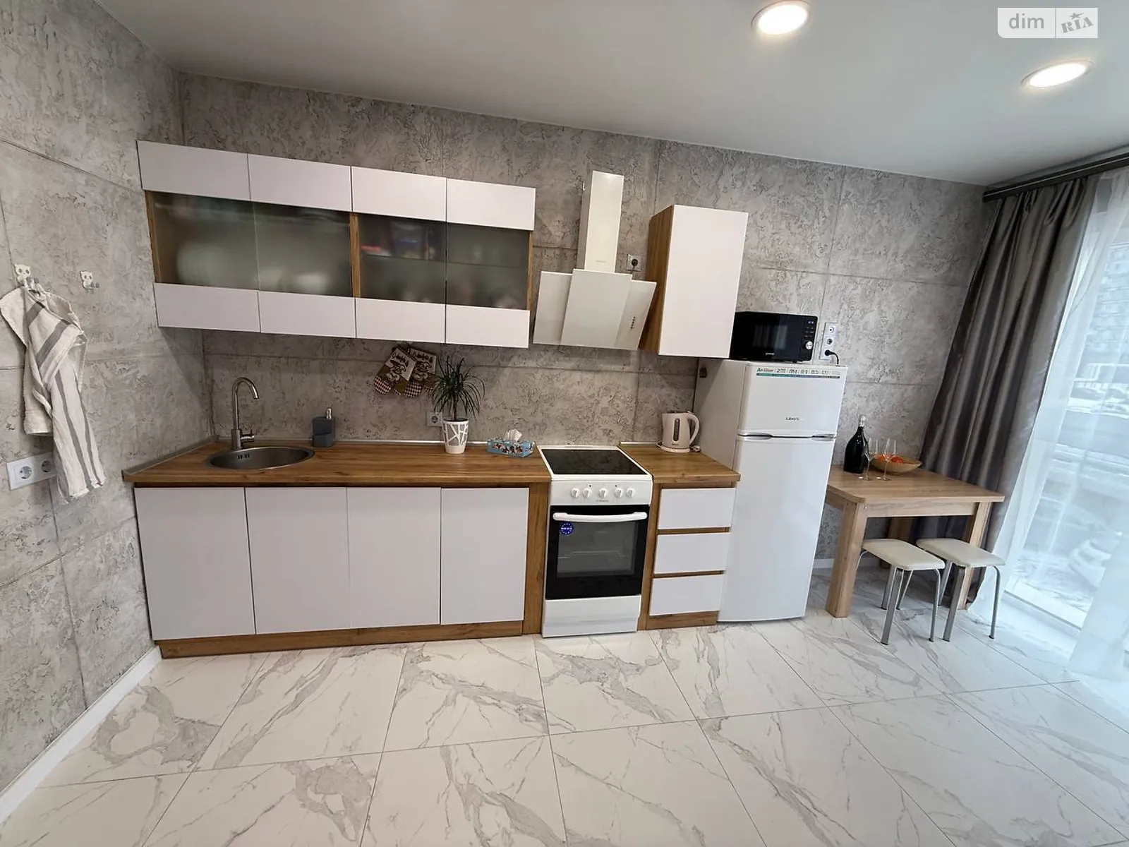 Продається 1-кімнатна квартира 45 кв. м у Дніпрі, вул. Січеславська - фото 1