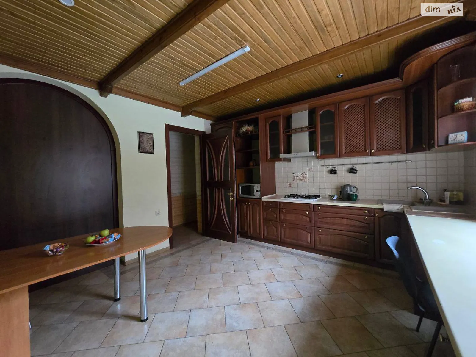 Сдается в аренду дом на 3 этажа 500 кв. м с бассейном, цена: 1700 $ - фото 1