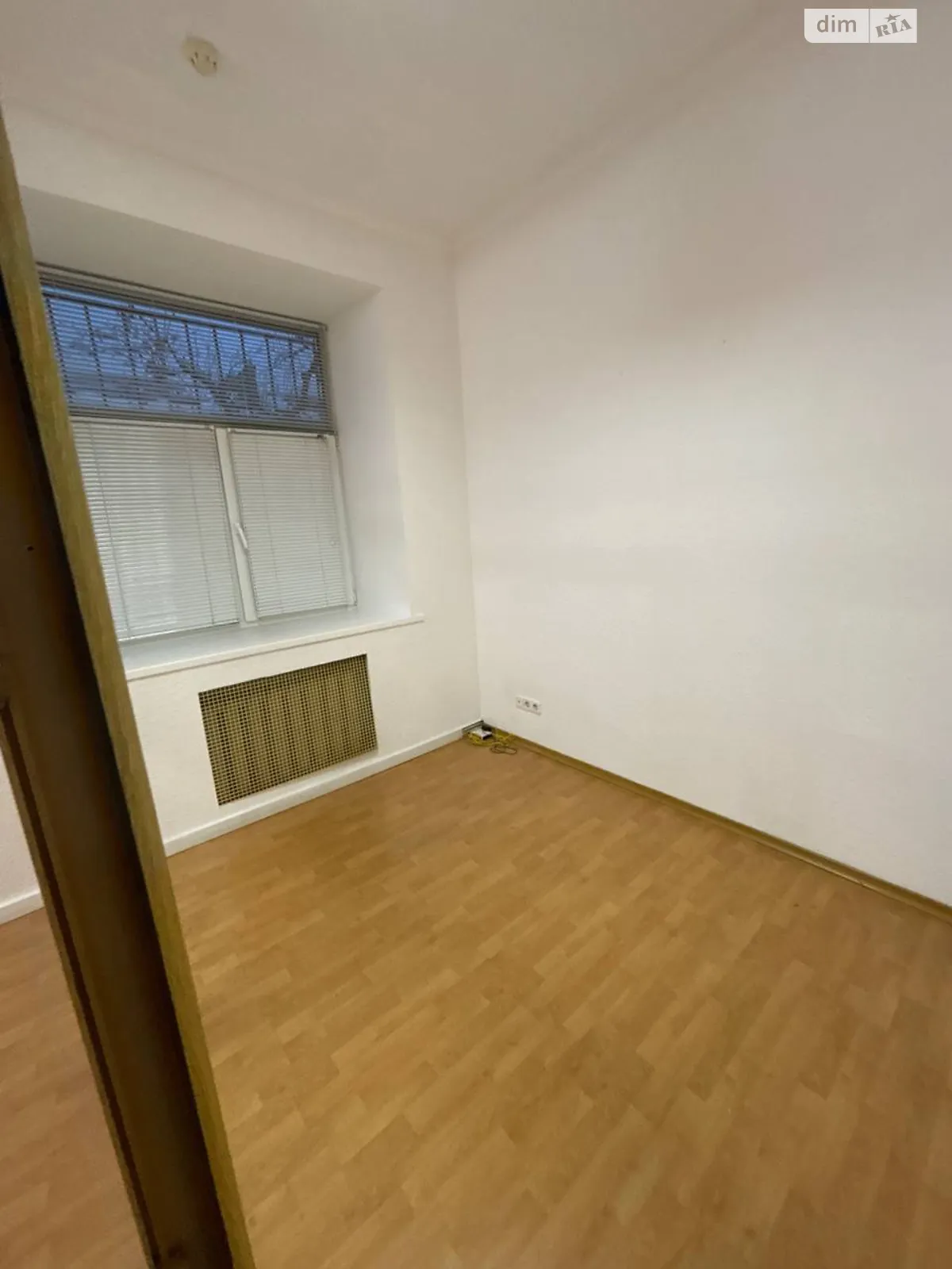 Сдается в аренду офис 27 кв. м в бизнес-центре, цена: 15000 грн - фото 1