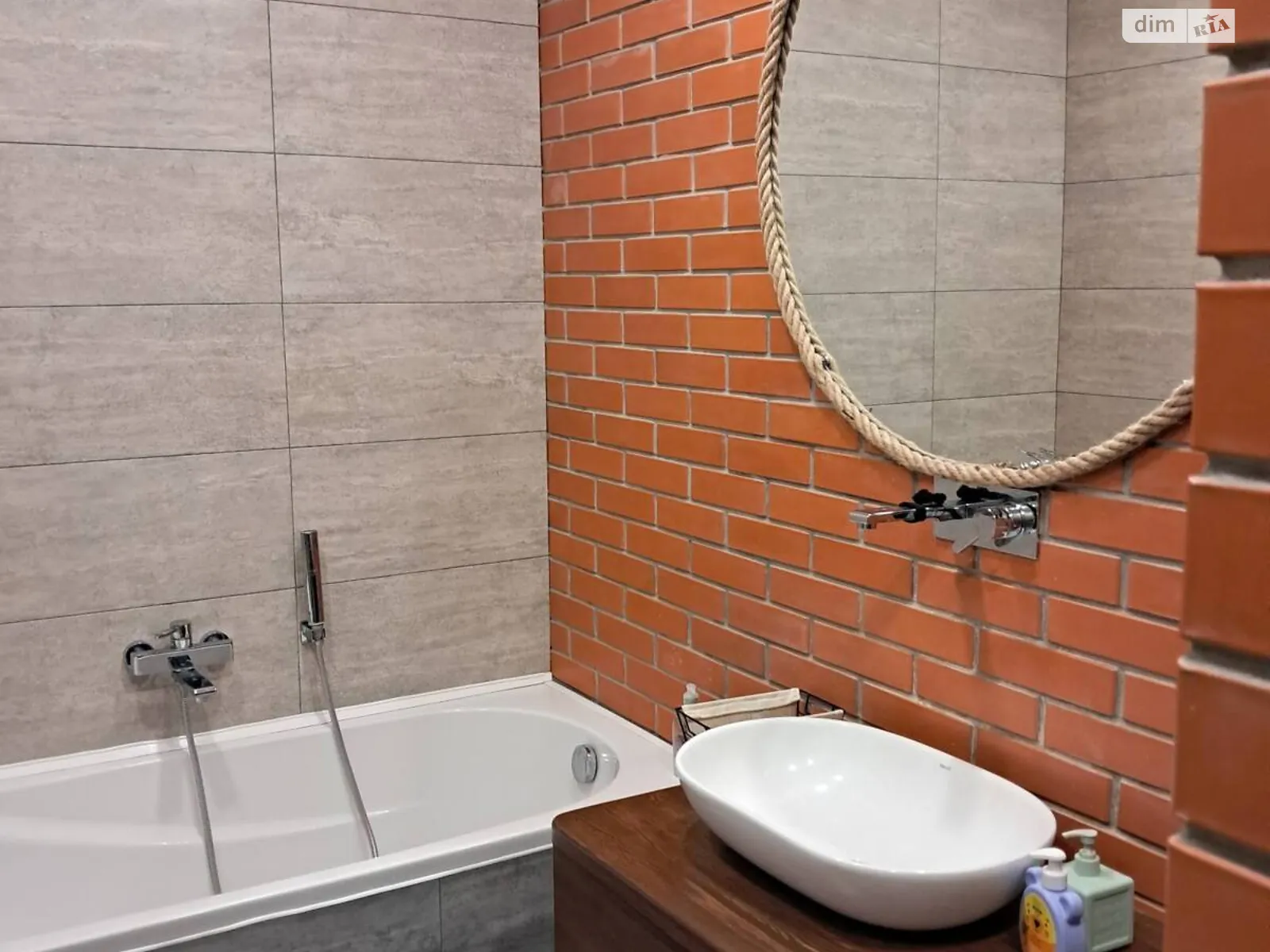 Продается 2-комнатная квартира 64 кв. м в Житомире - фото 1
