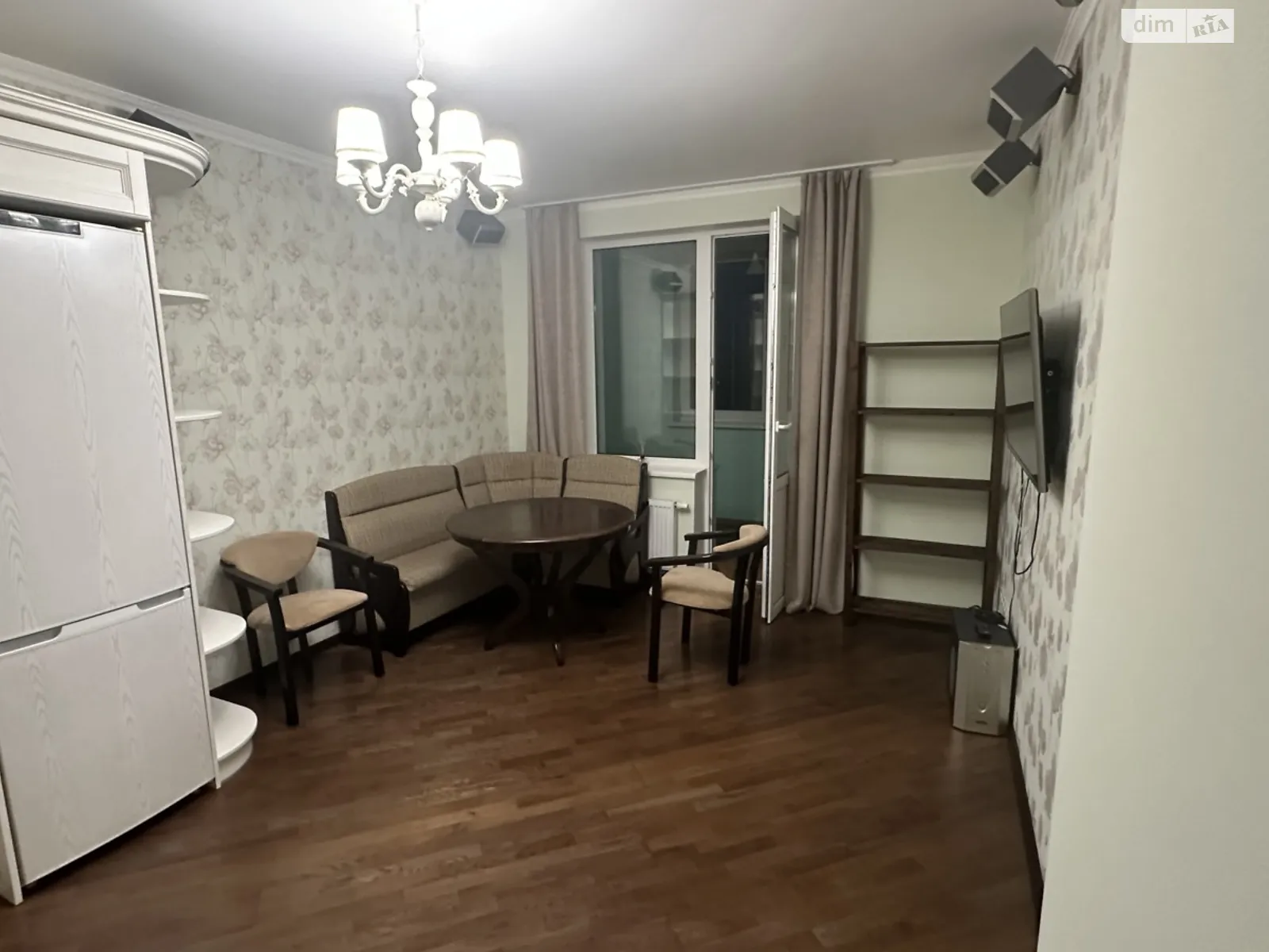 Здається в оренду 1-кімнатна квартира 52.1 кв. м у Києві, вул. Драгоманова, 40З - фото 1